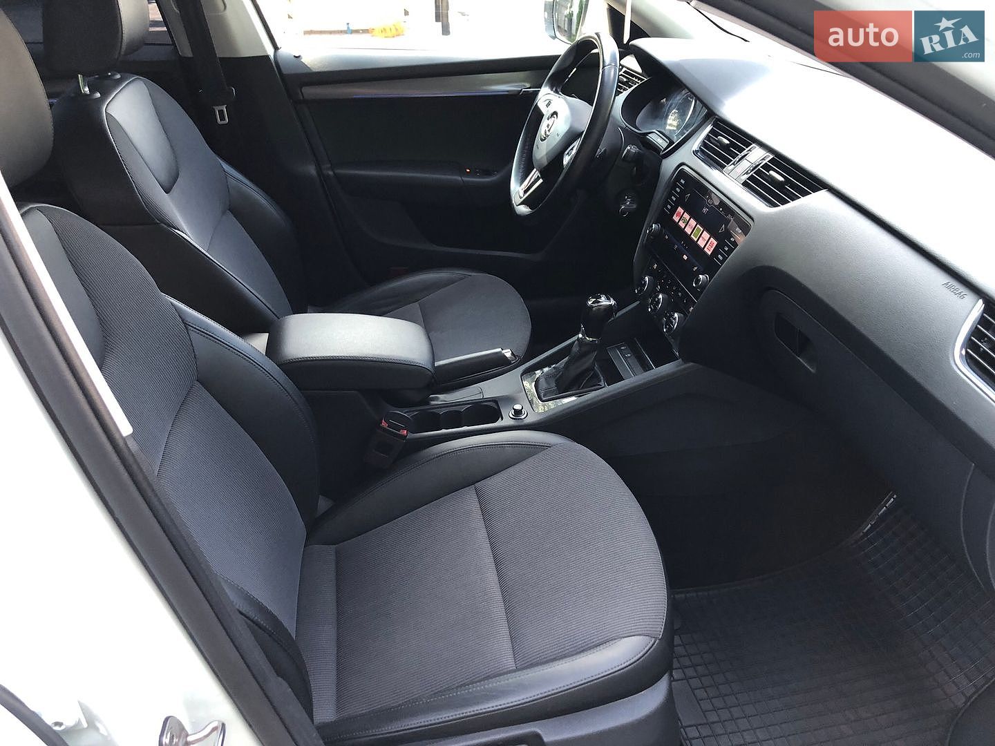 Skoda Octavia 2019 VIN TMBJJ7NE1K0108631 фото оголошення 16 з 29