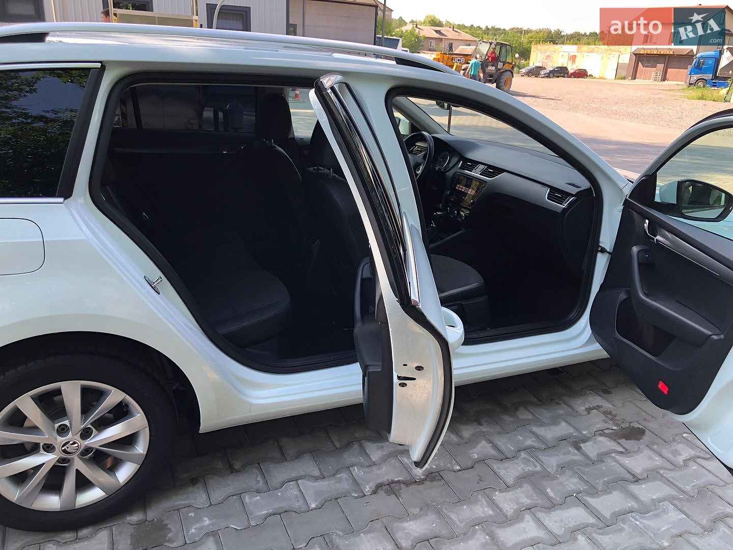 Skoda Octavia 2019 VIN TMBJJ7NE1K0108631 фото оголошення 19 з 29