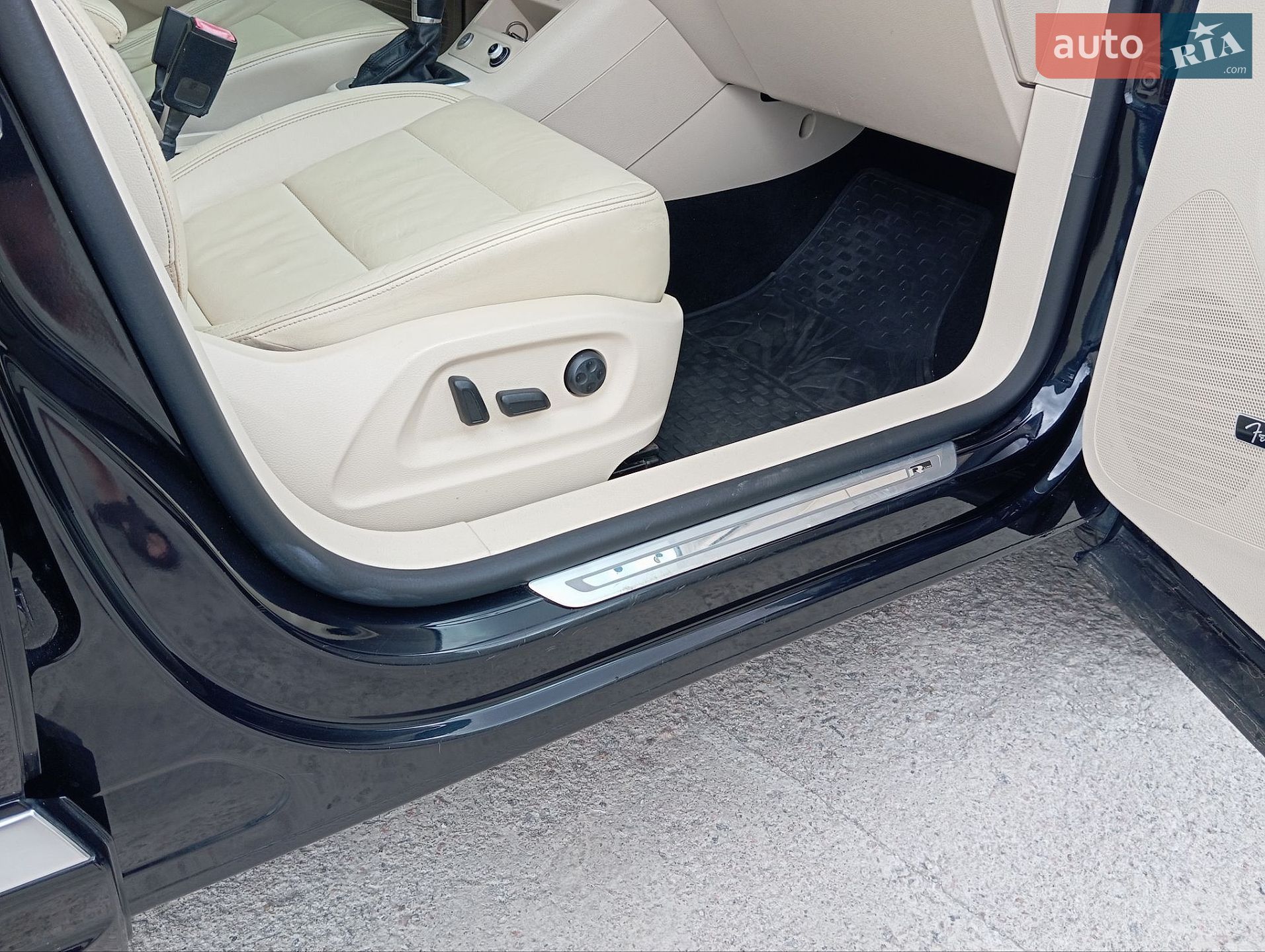 Volkswagen Tiguan 2014 VIN WVGAV7AX4FW009831 фото оголошення 16 з 22