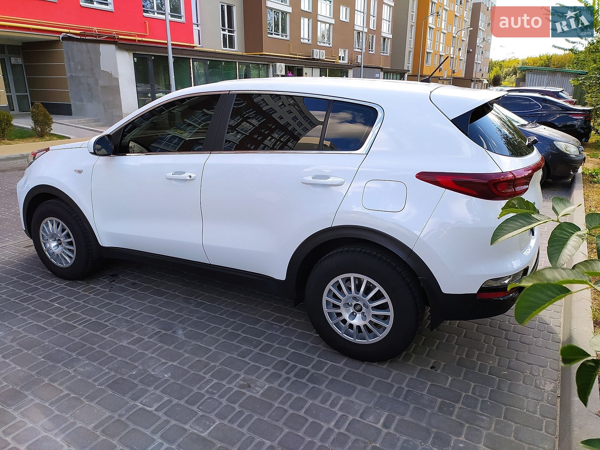 Kia Sportage 2021 VIN U5YPG814AML046483 фото оголошення 4 з 39