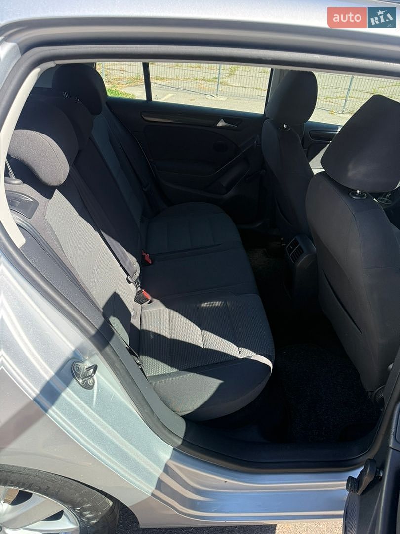 Volkswagen Golf 2011 VIN WVWZZZ1KZBP060471 фото оголошення 30 з 51