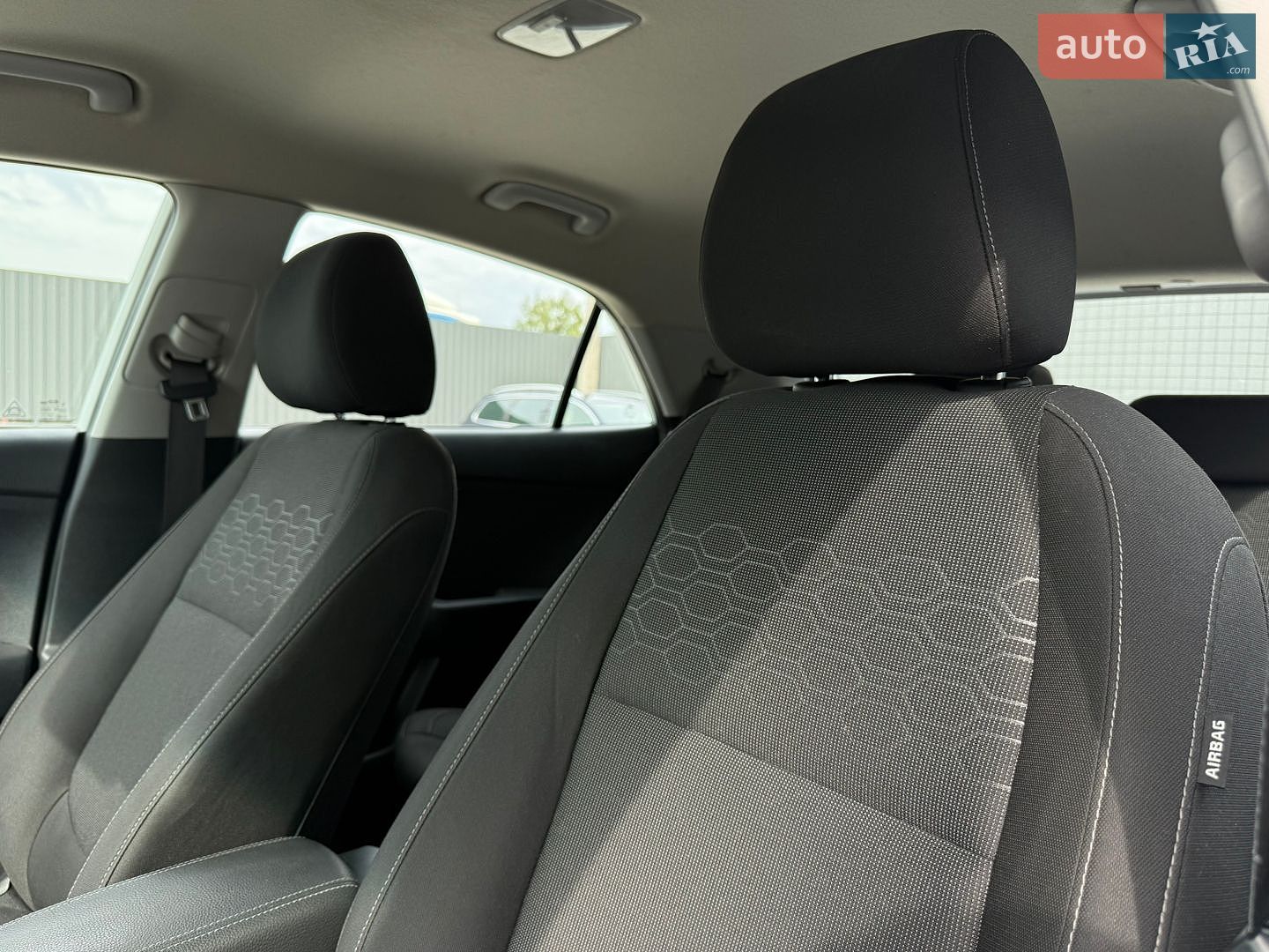 Kia Rio 2018 VIN KNADC512AK6221619 фото оголошення 13 з 23