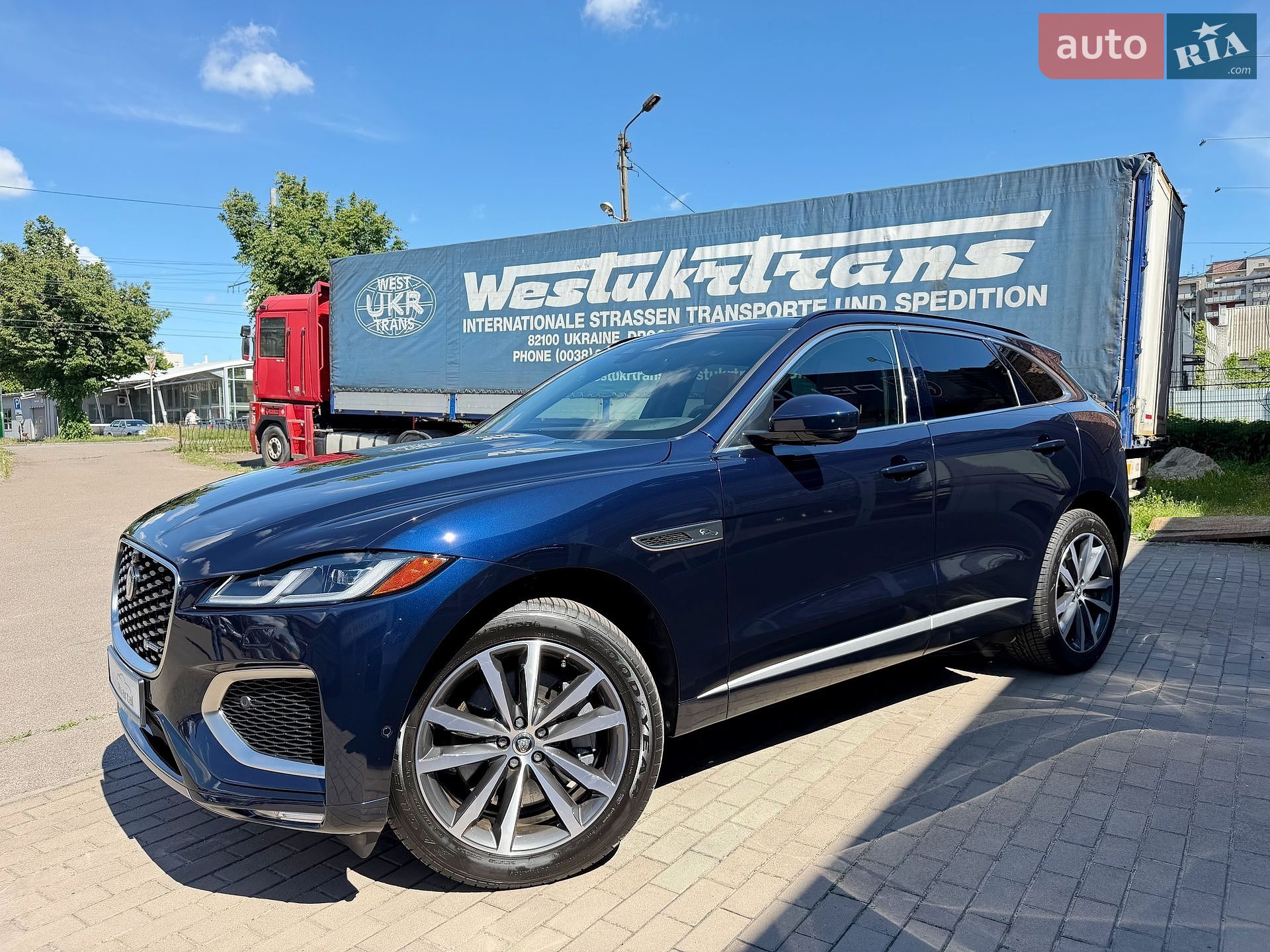 Jaguar F-Pace 2024 VIN SADCT2FU7SA750362 фото оголошення 6 з 65