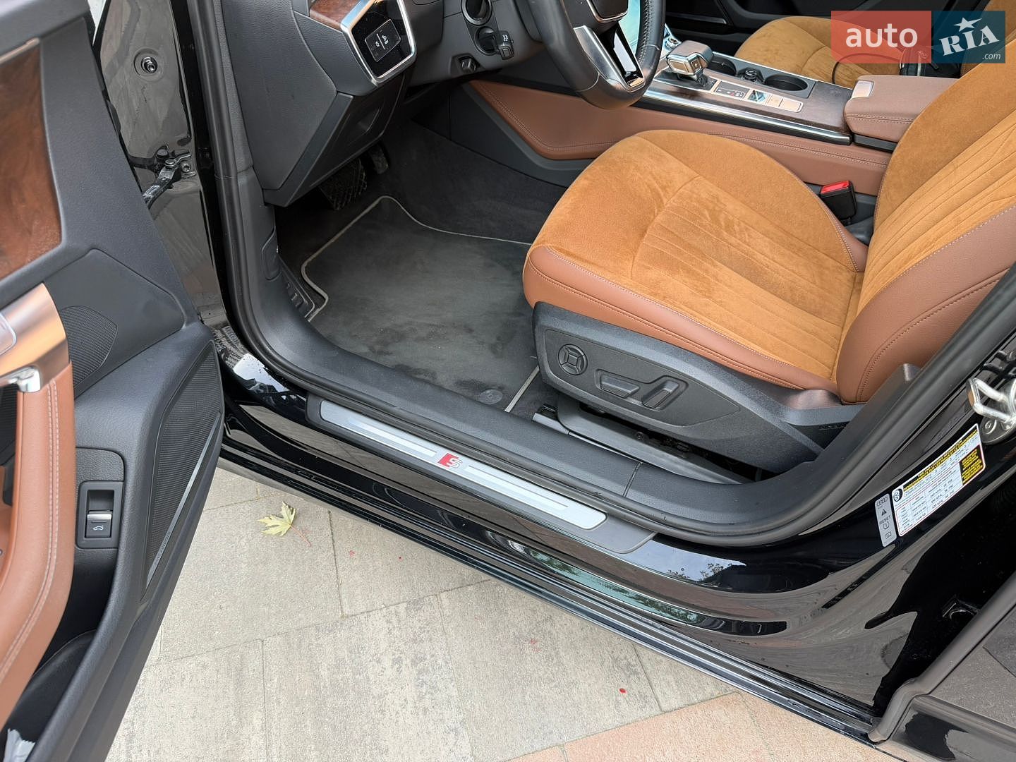 Audi A6 2019 VIN WAUL2AF28KN099062 фото оголошення 20 з 28