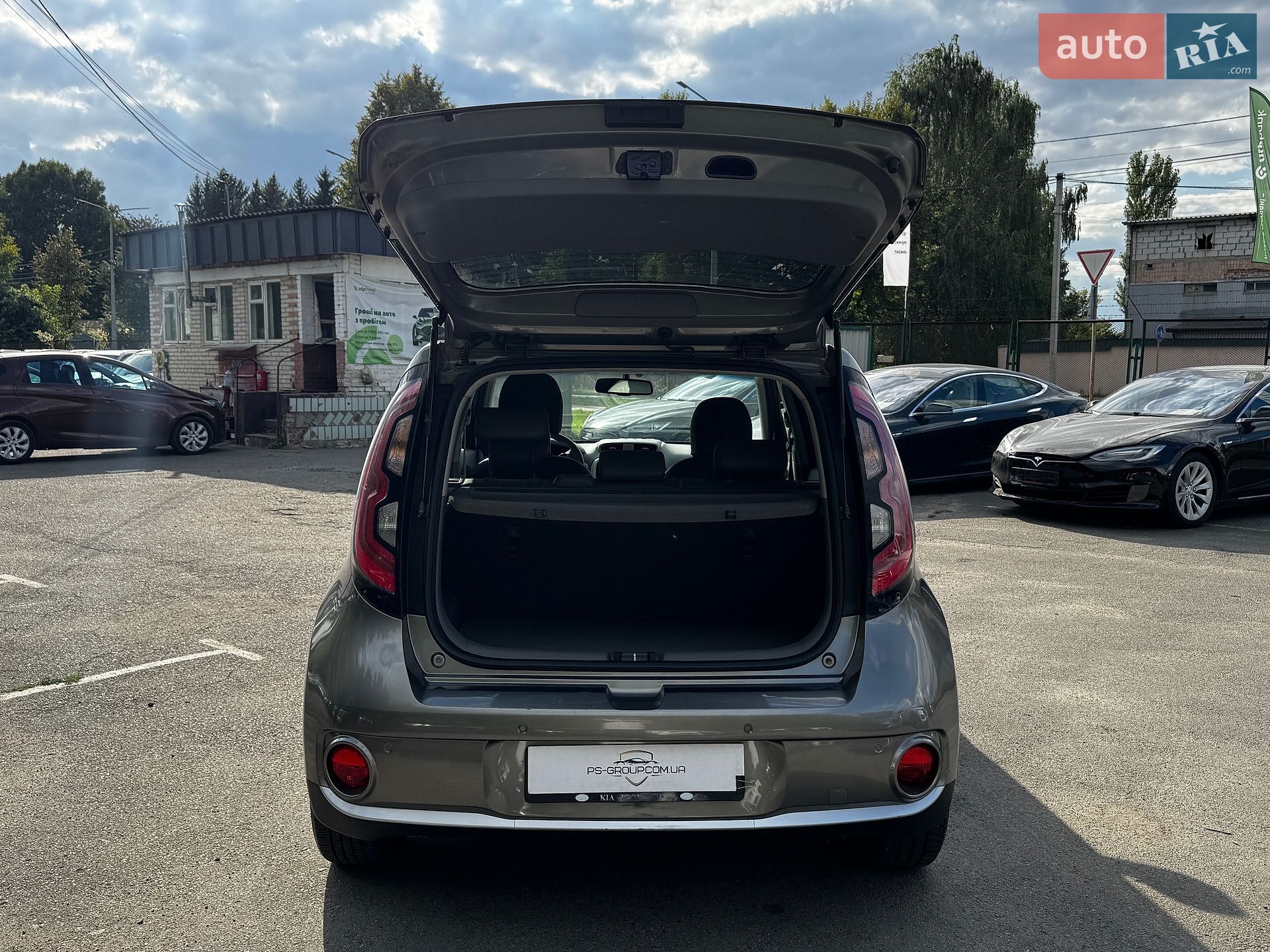 Kia Soul 2014 VIN KNAJX81EFF7002530 фото оголошення 10 з 44