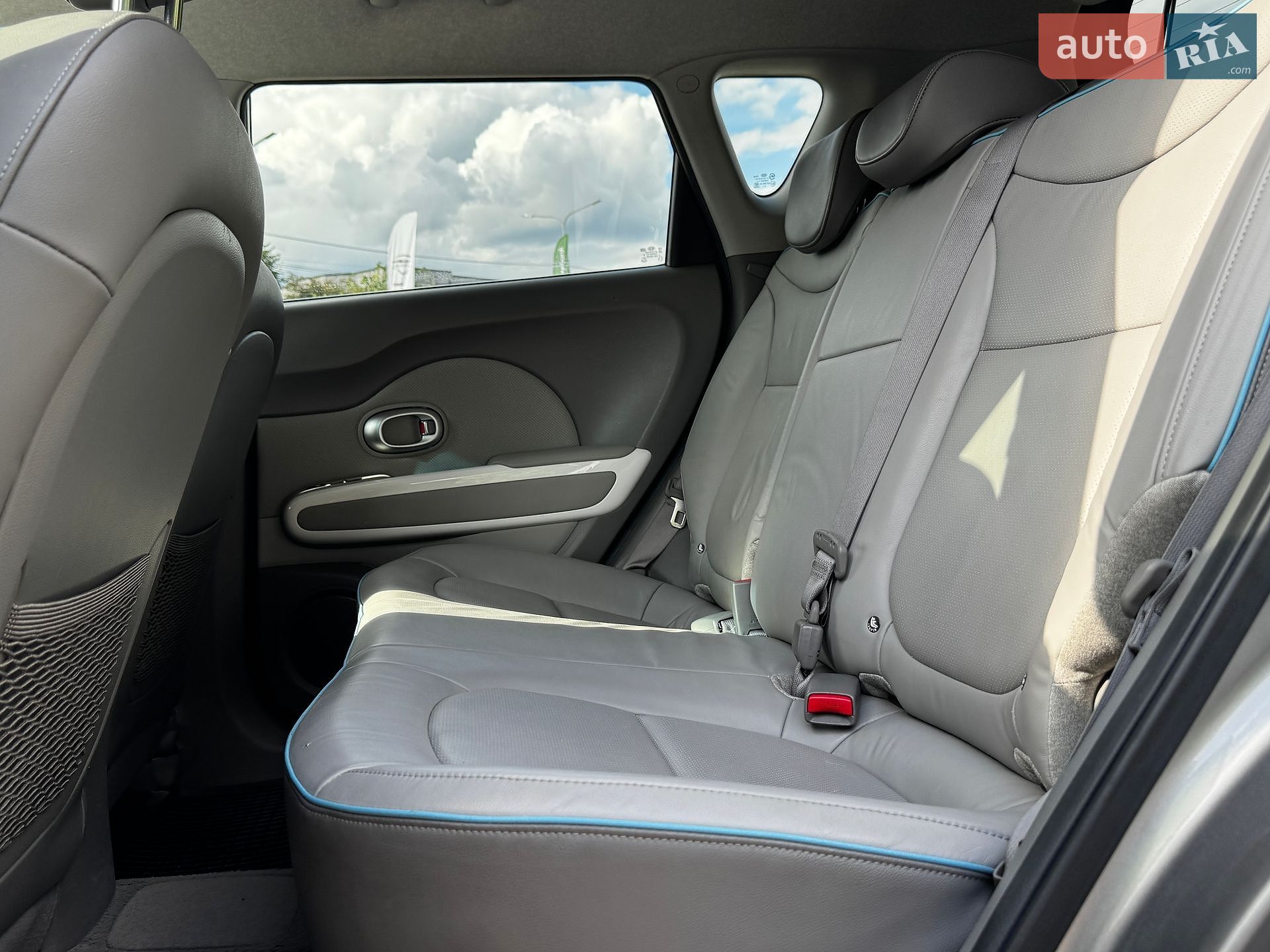 Kia Soul 2014 VIN KNAJX81EFF7002530 фото оголошення 21 з 44