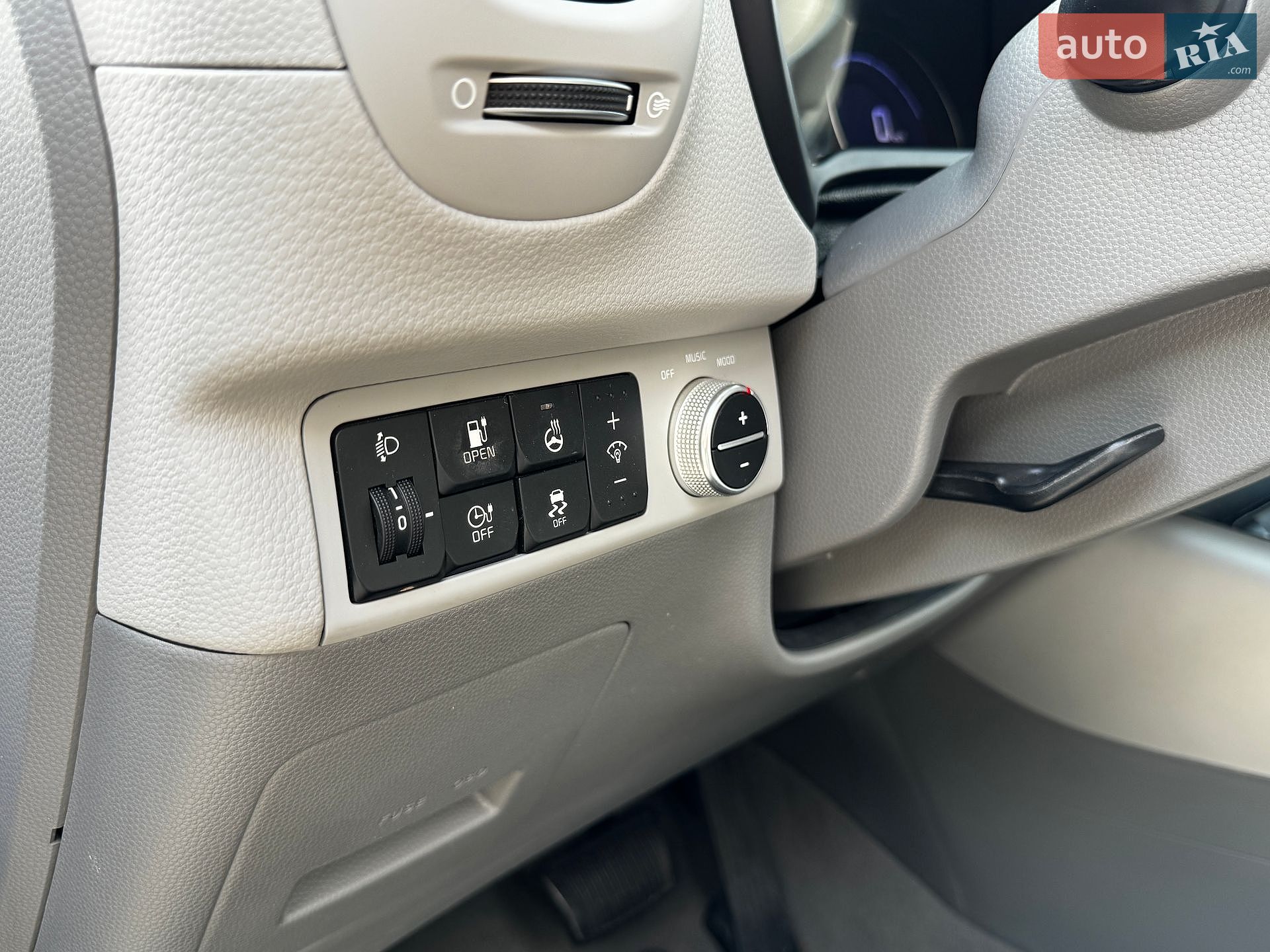 Kia Soul 2014 VIN KNAJX81EFF7002530 фото оголошення 26 з 44