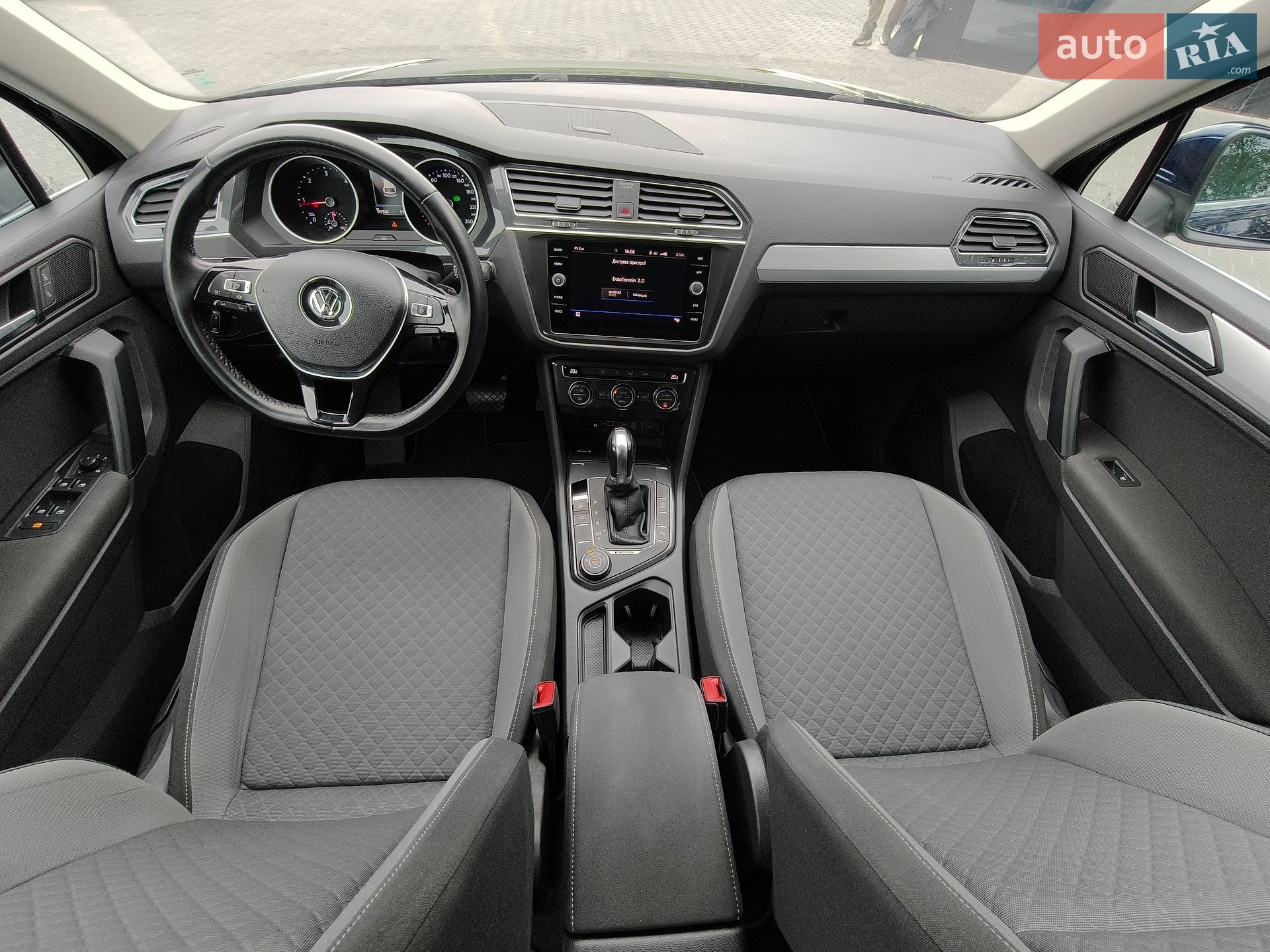 Volkswagen Tiguan 2019 VIN WVGZZZ5NZKW365999 фото оголошення 5 з 12