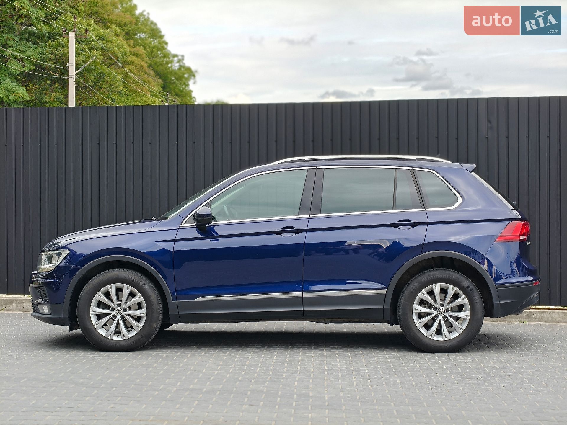 Volkswagen Tiguan 2019 VIN WVGZZZ5NZKW365999 фото оголошення 3 з 12