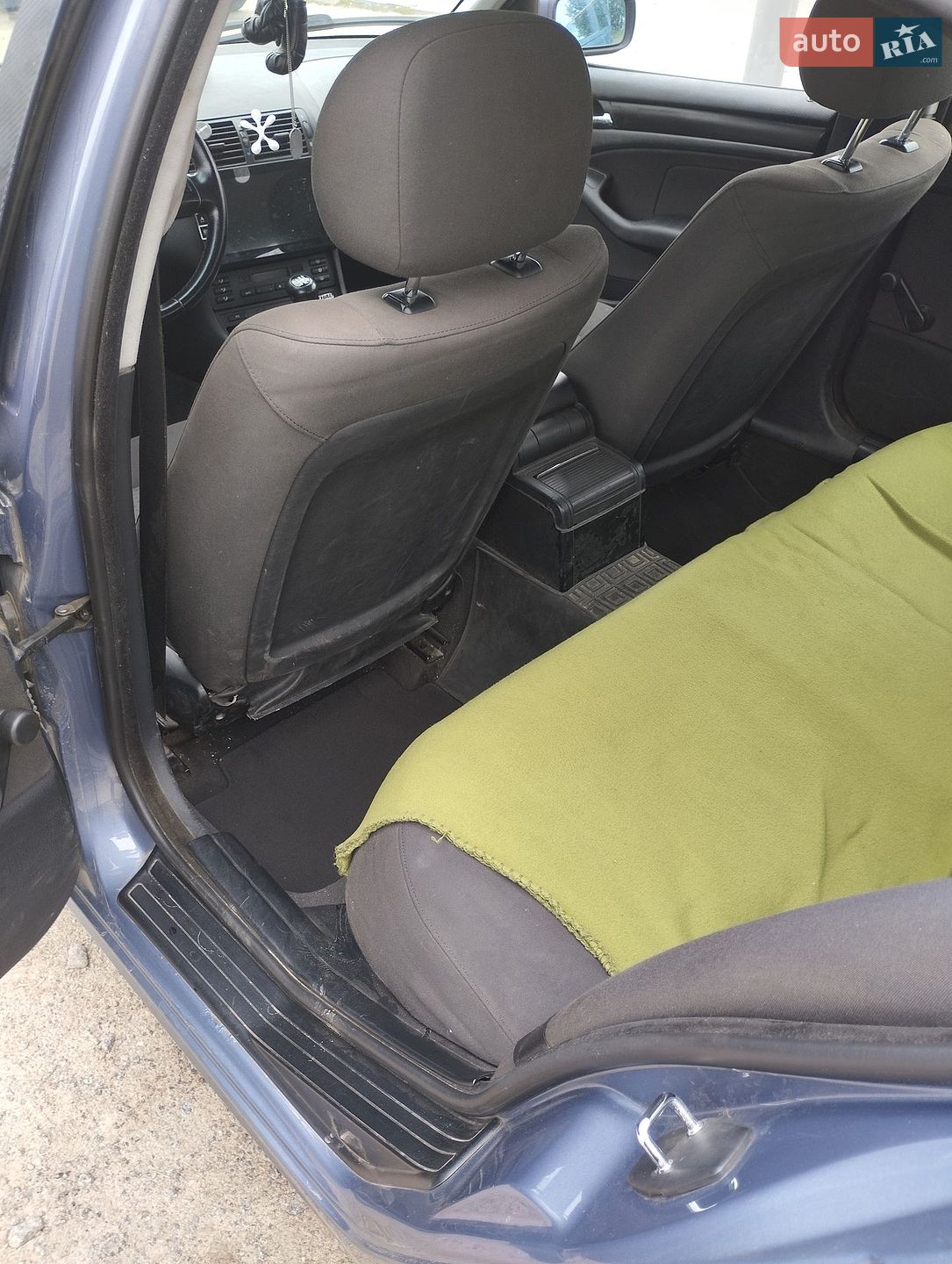 BMW 3 Series 2003 VIN WBAAY31090KP14420 фото оголошення 8 з 12