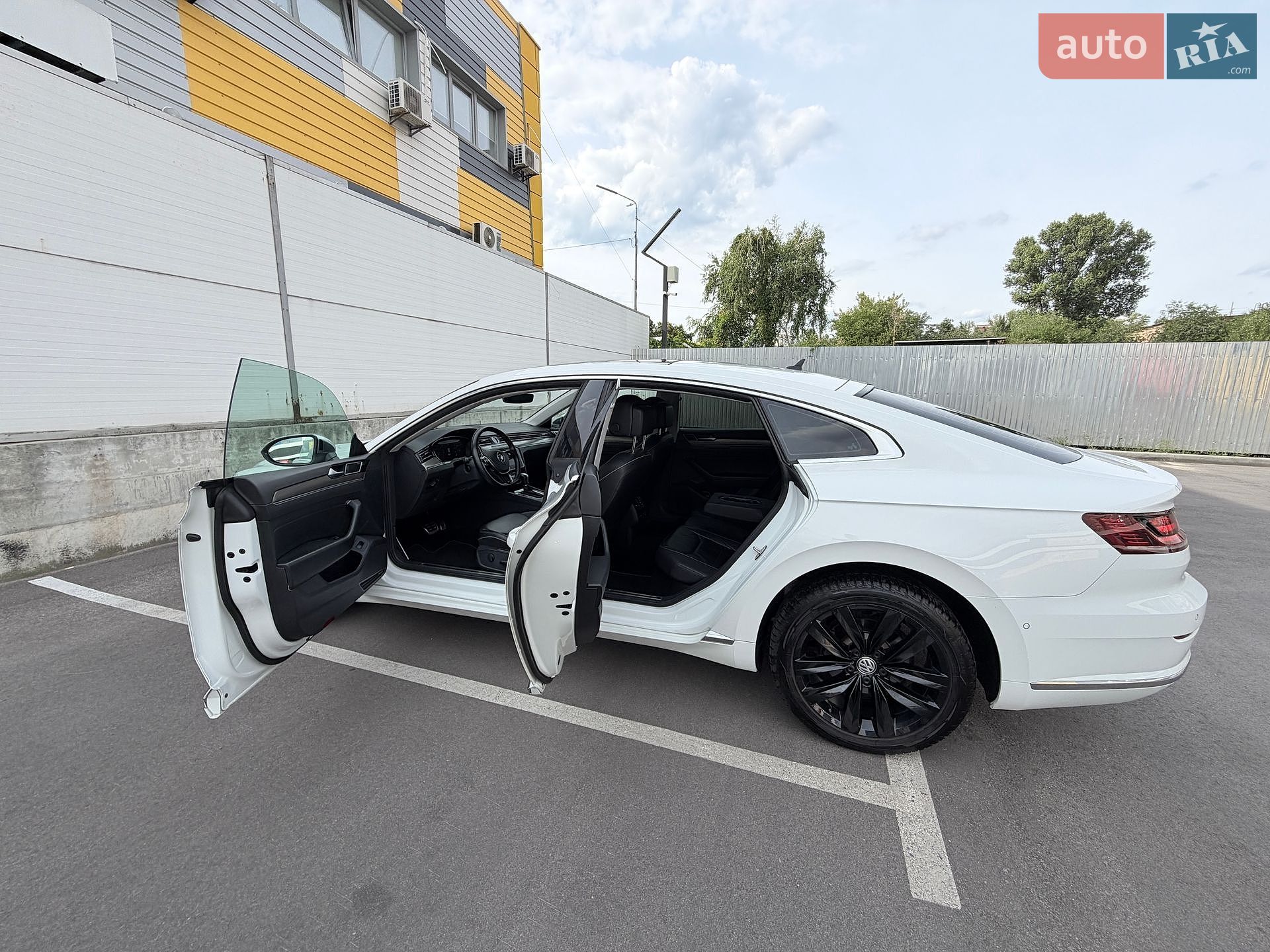 Volkswagen Arteon 2019 VIN WVWZZZ3HZKE020649 фото оголошення 36 з 43