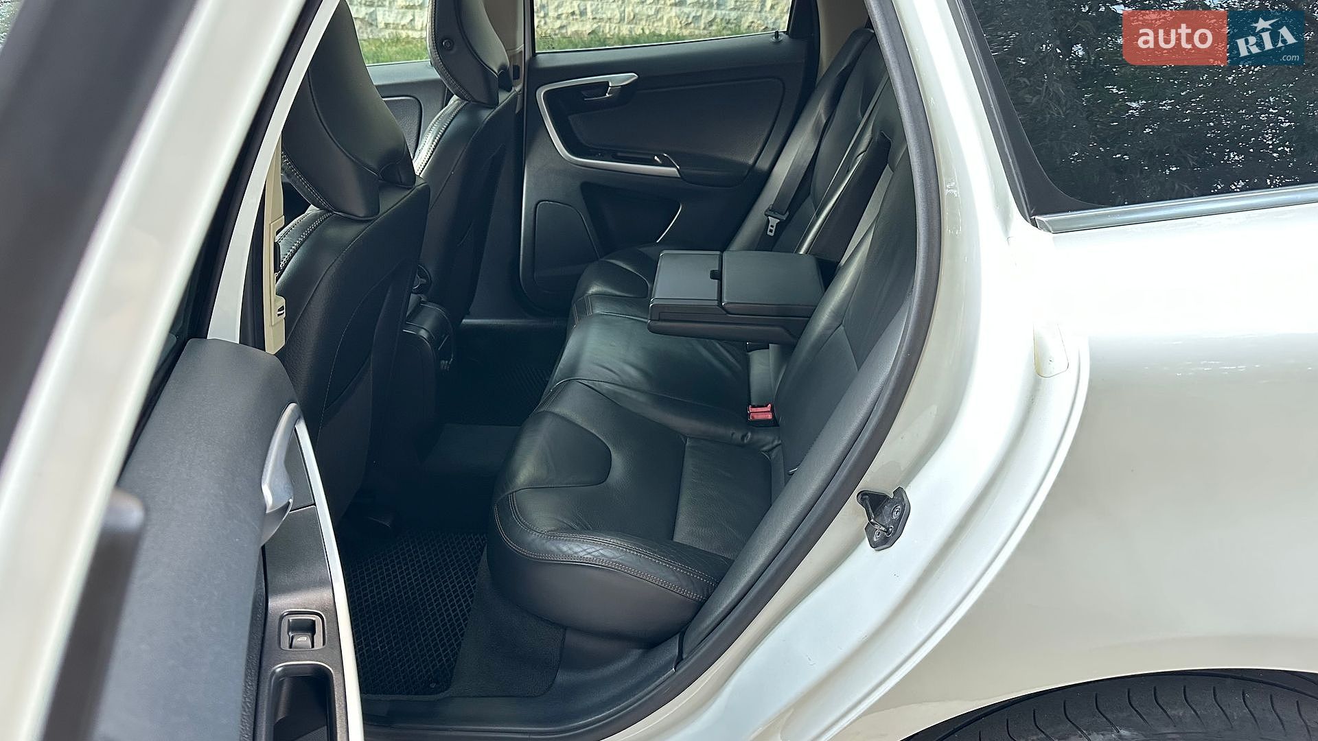 Volvo XC60 2012 VIN YV1DZ8756C4322837 фото оголошення 42 з 60