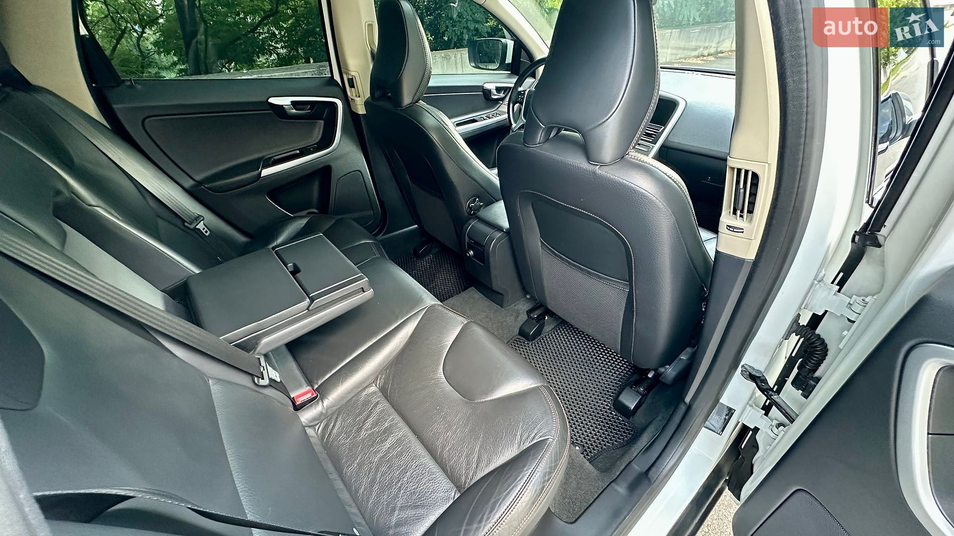 Volvo XC60 2012 VIN YV1DZ8756C4322837 фото оголошення 48 з 60