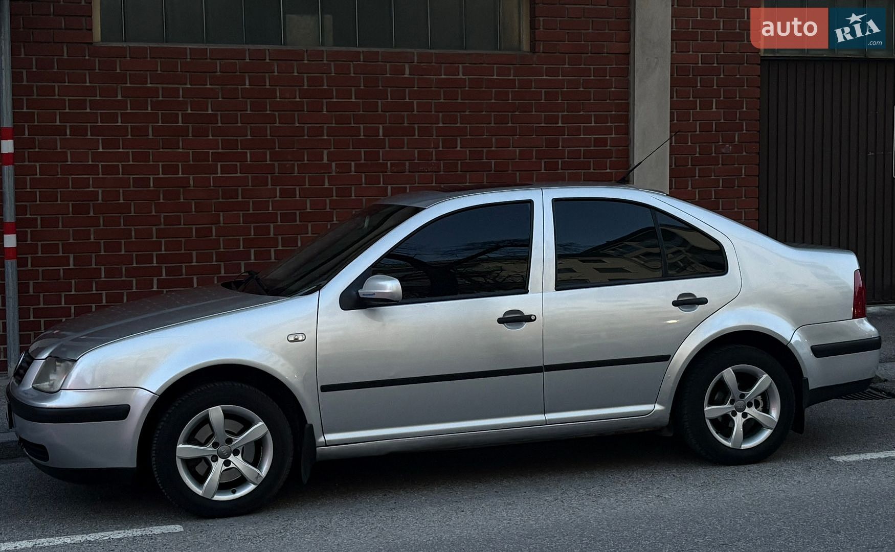 Volkswagen Bora 2001 VIN WVWZZZ1JZ1W608250 фото оголошення 2 з 28