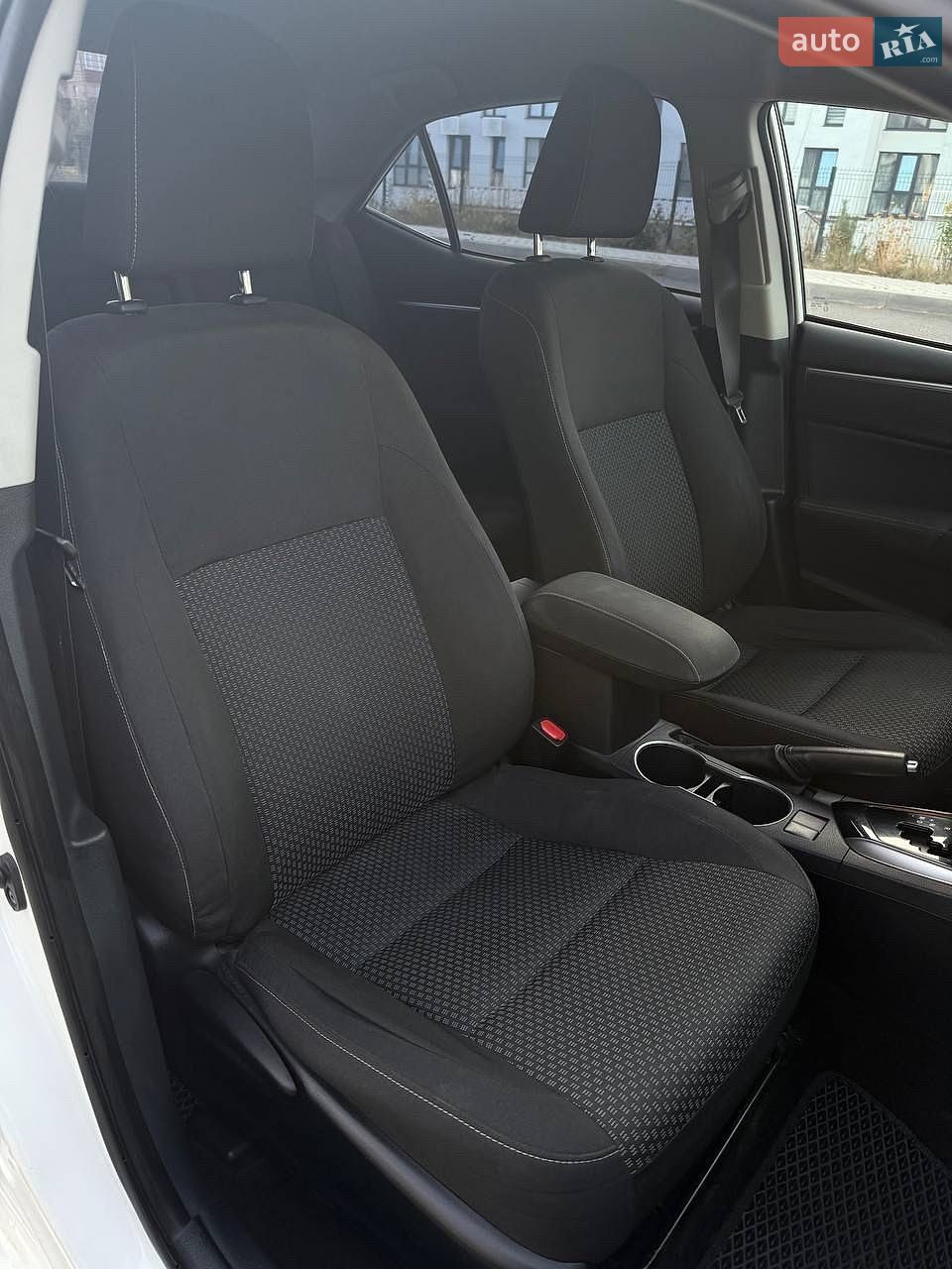 Toyota Corolla 2015 VIN NMTBB0JE10R135190 фото оголошення 2 з 17