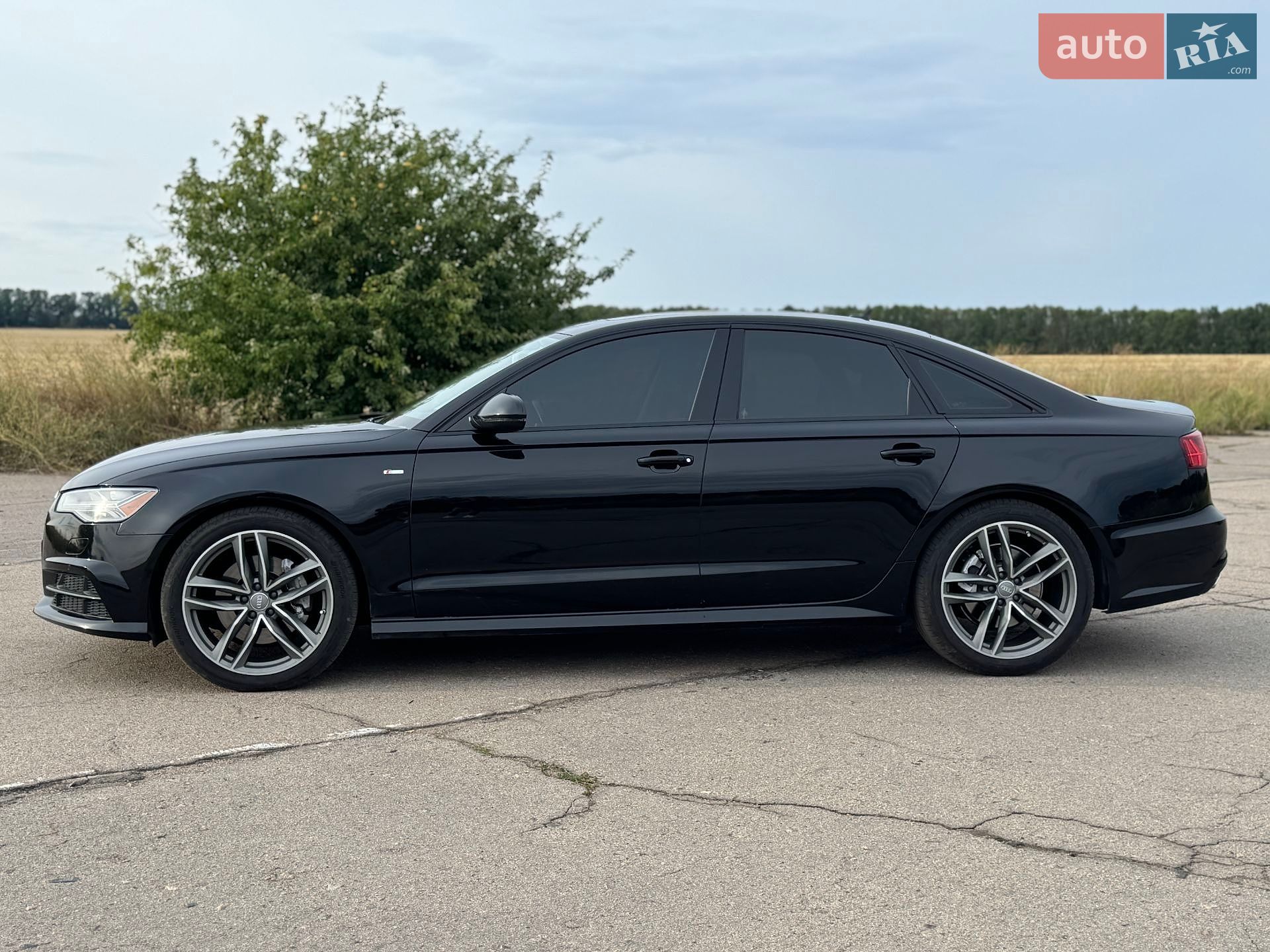 Audi A6 2015 VIN WAUHMAFC7GN018245 фото оголошення 5 з 14