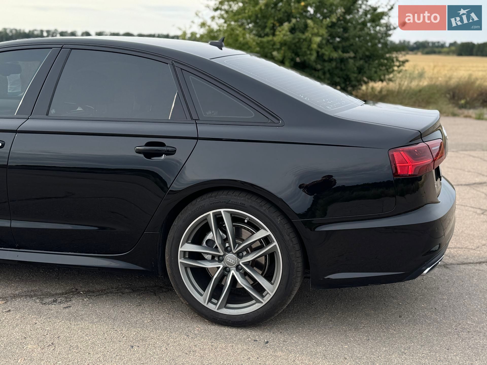 Audi A6 2015 VIN WAUHMAFC7GN018245 фото оголошення 6 з 14
