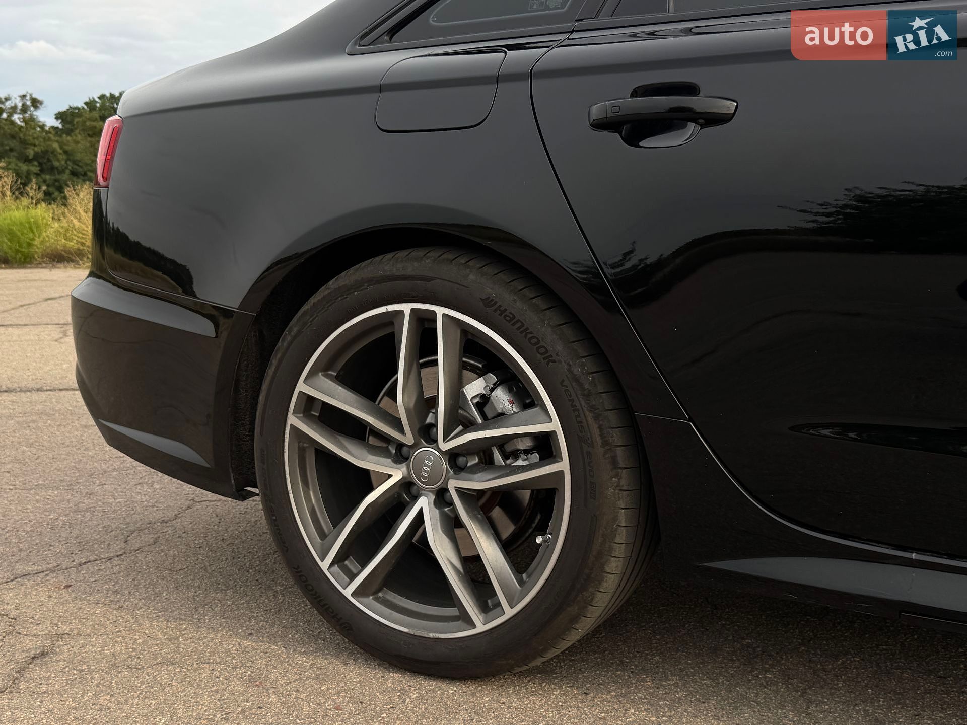 Audi A6 2015 VIN WAUHMAFC7GN018245 фото оголошення 9 з 14