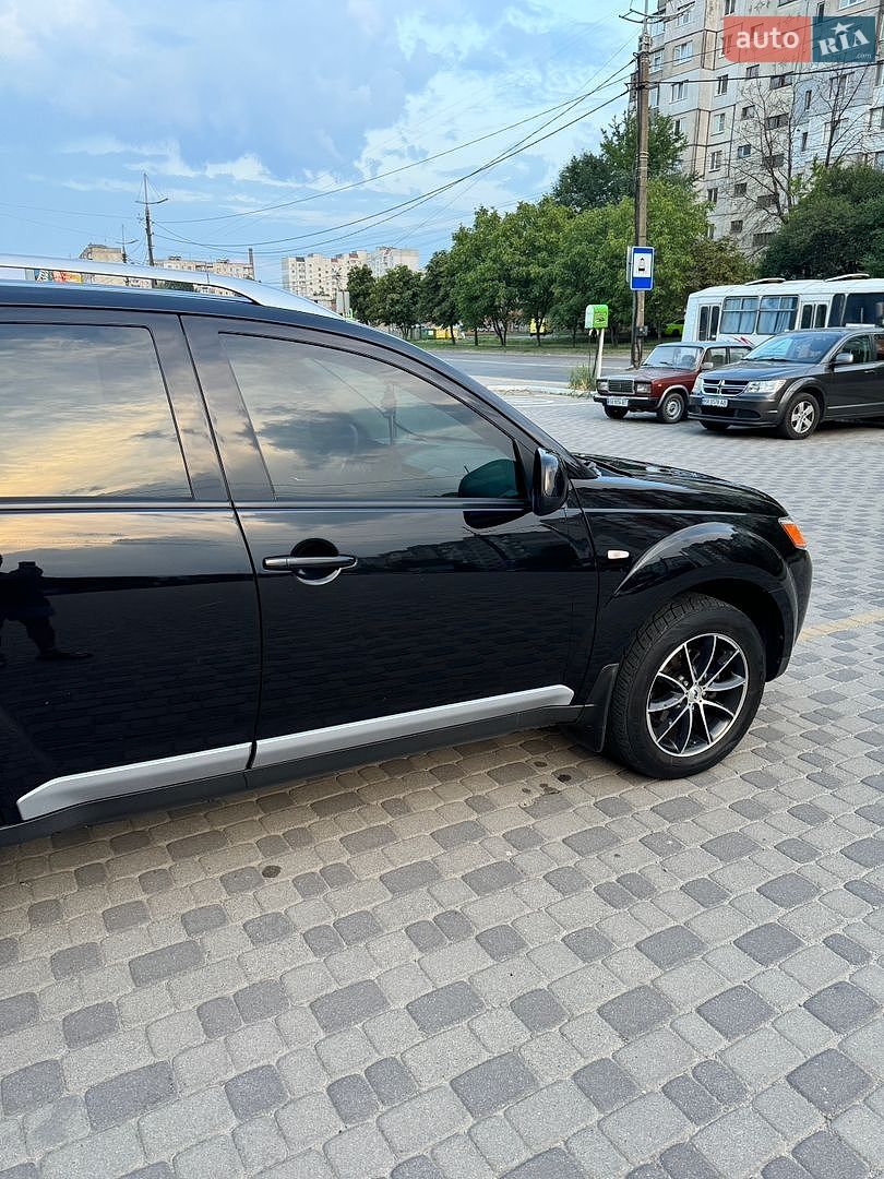 Mitsubishi Outlander XL 2008 VIN JMBXTCW5W8Z008395 фото оголошення 10 з 28