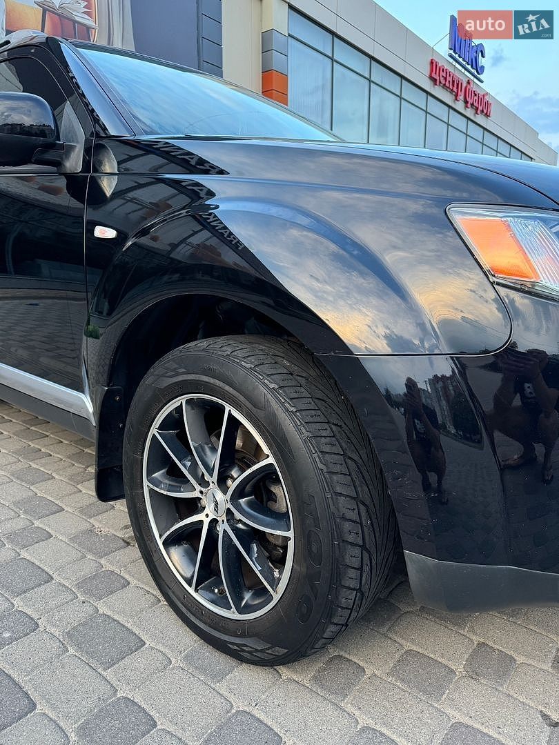 Mitsubishi Outlander XL 2008 VIN JMBXTCW5W8Z008395 фото оголошення 12 з 28