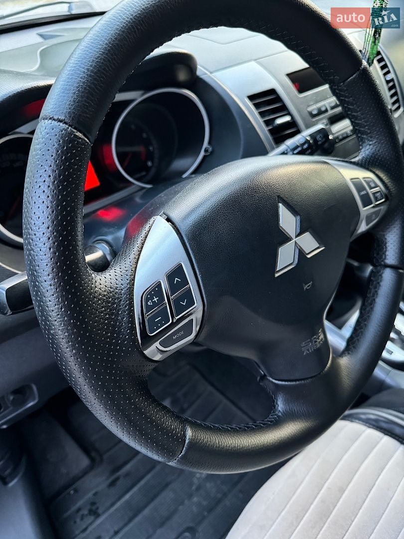 Mitsubishi Outlander XL 2008 VIN JMBXTCW5W8Z008395 фото оголошення 17 з 28