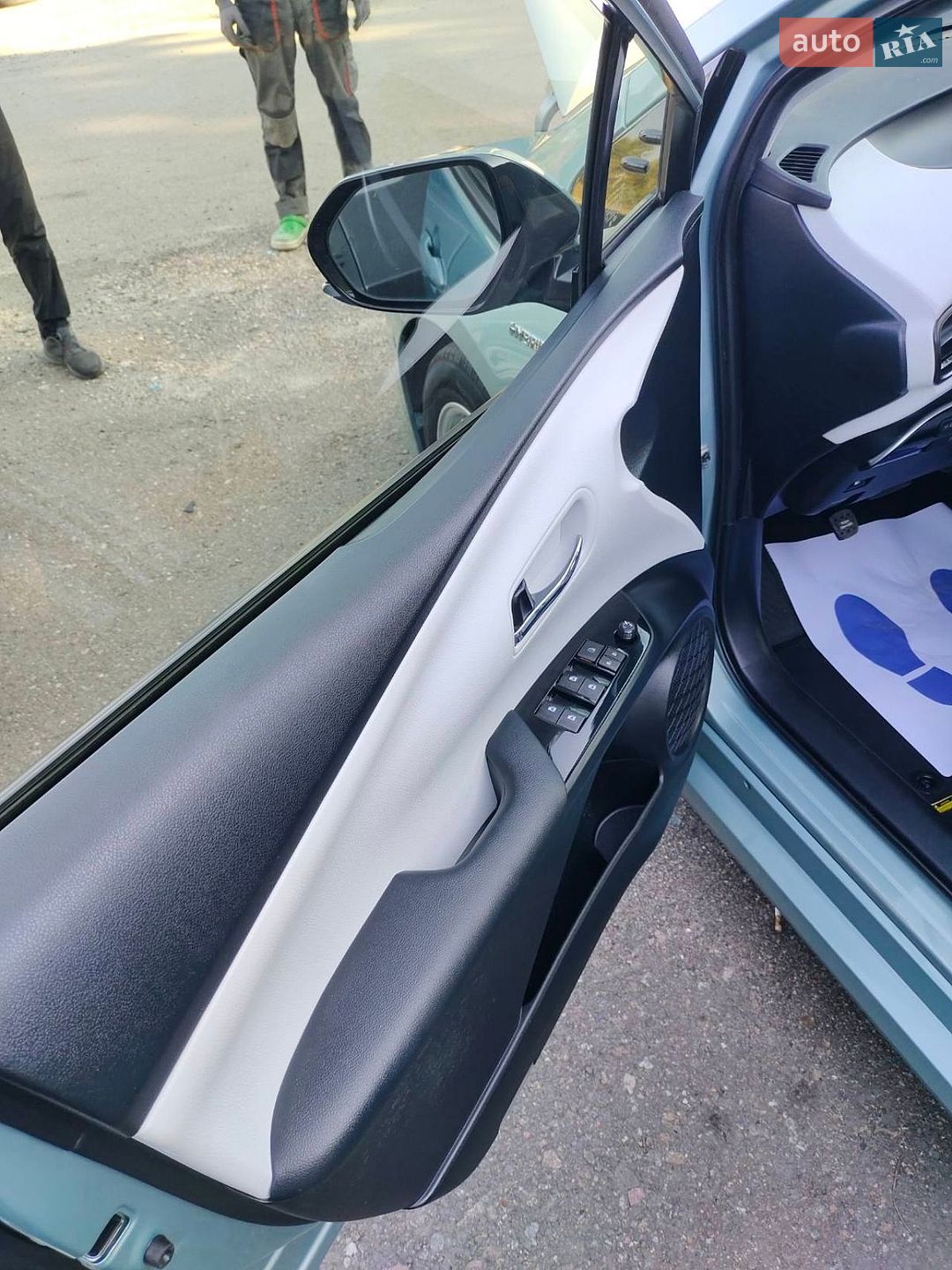 Toyota Prius 2018 VIN JTDKBRFU5J3589404 фото оголошення 9 з 10