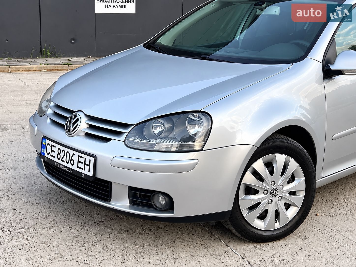 Volkswagen Golf 2004 VIN WVWZZZ1KZ4W129830 фото оголошення 3 з 24