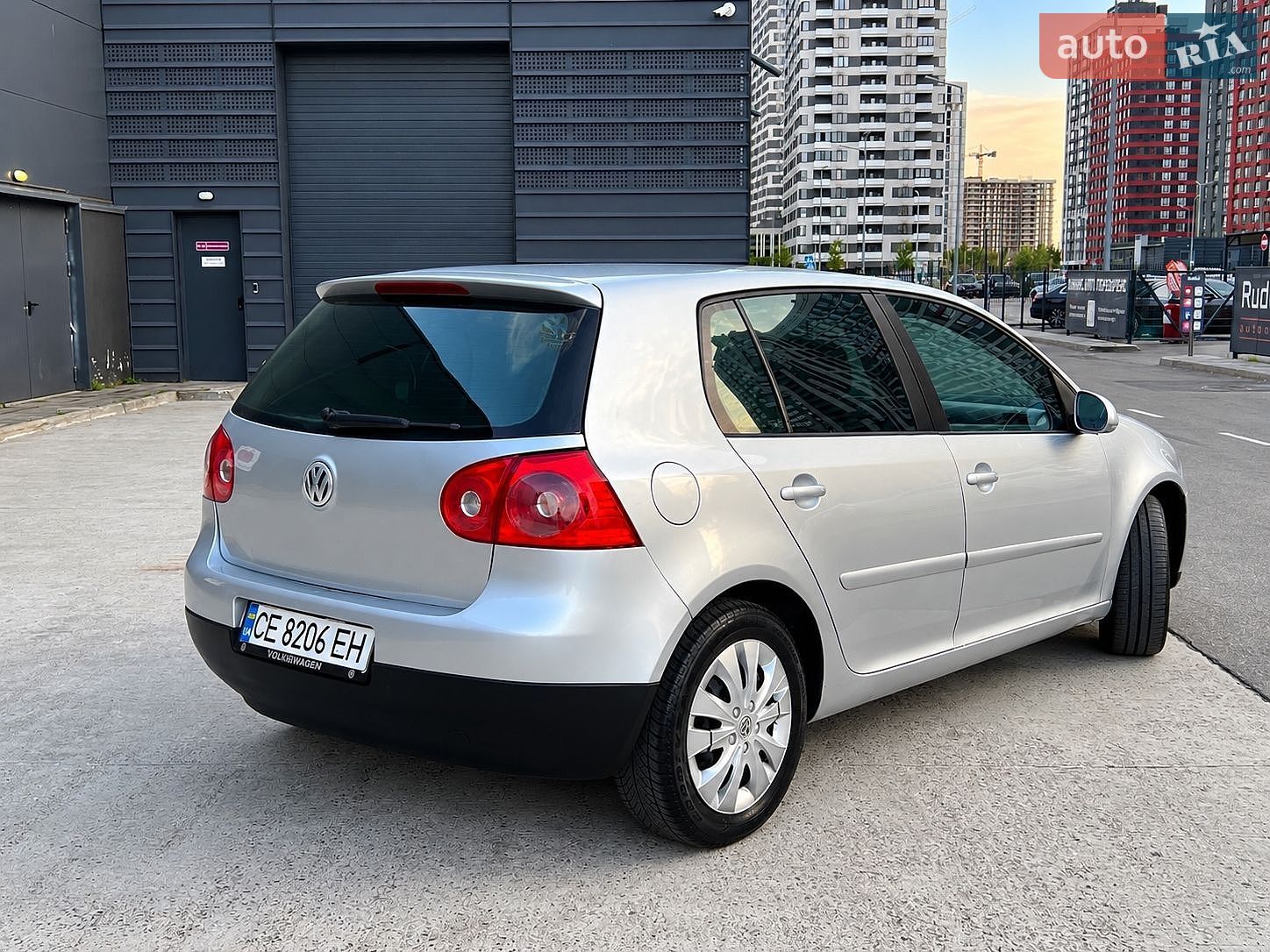 Volkswagen Golf 2004 VIN WVWZZZ1KZ4W129830 фото оголошення 7 з 24