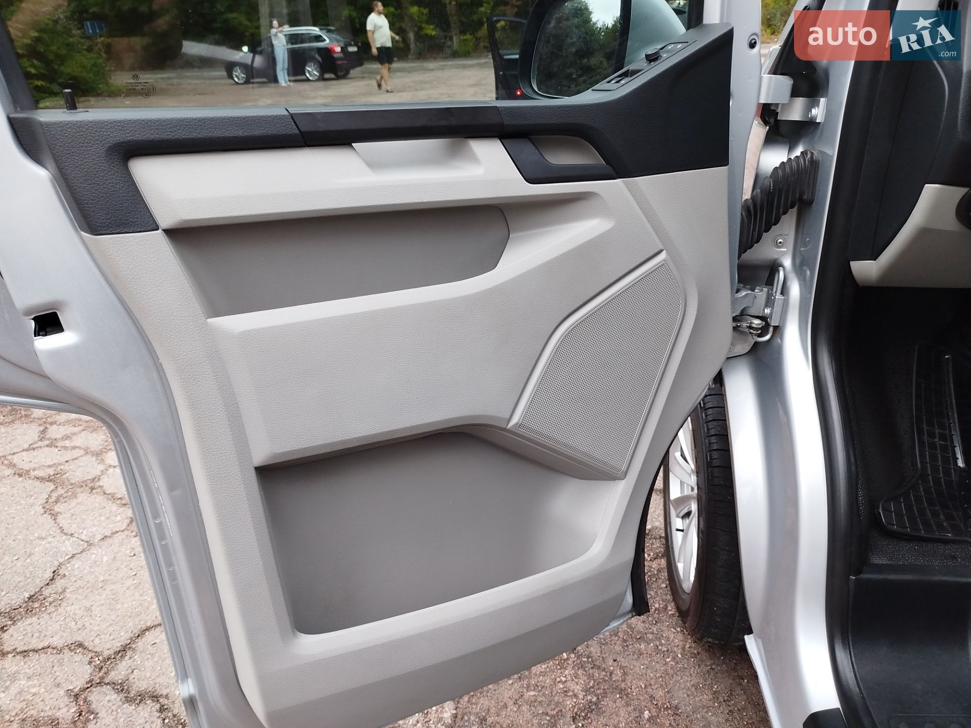 Volkswagen Transporter 2019 VIN WV1ZZZ7HZKH154786 фото оголошення 33 з 71