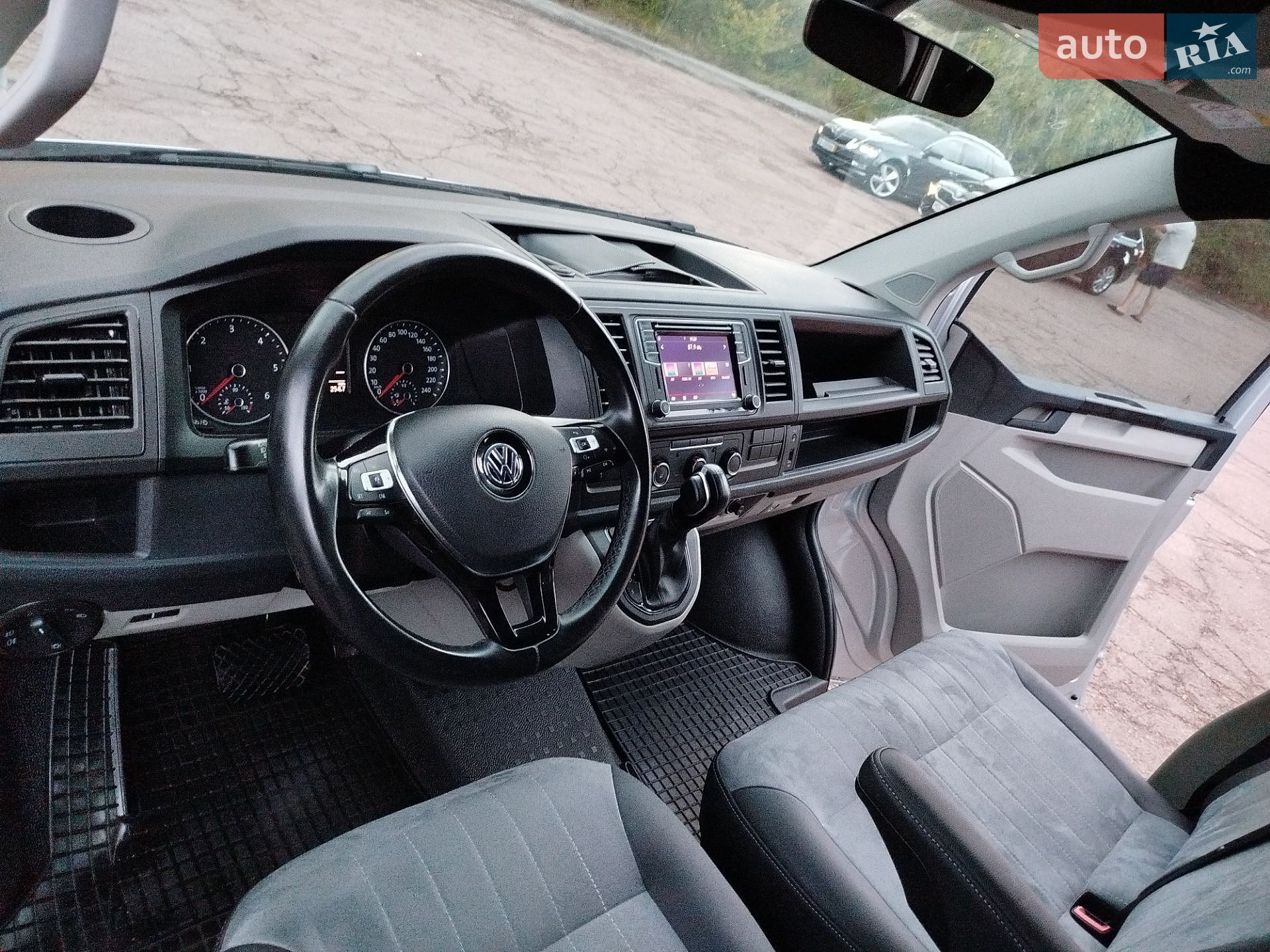 Volkswagen Transporter 2019 VIN WV1ZZZ7HZKH154786 фото оголошення 52 з 71