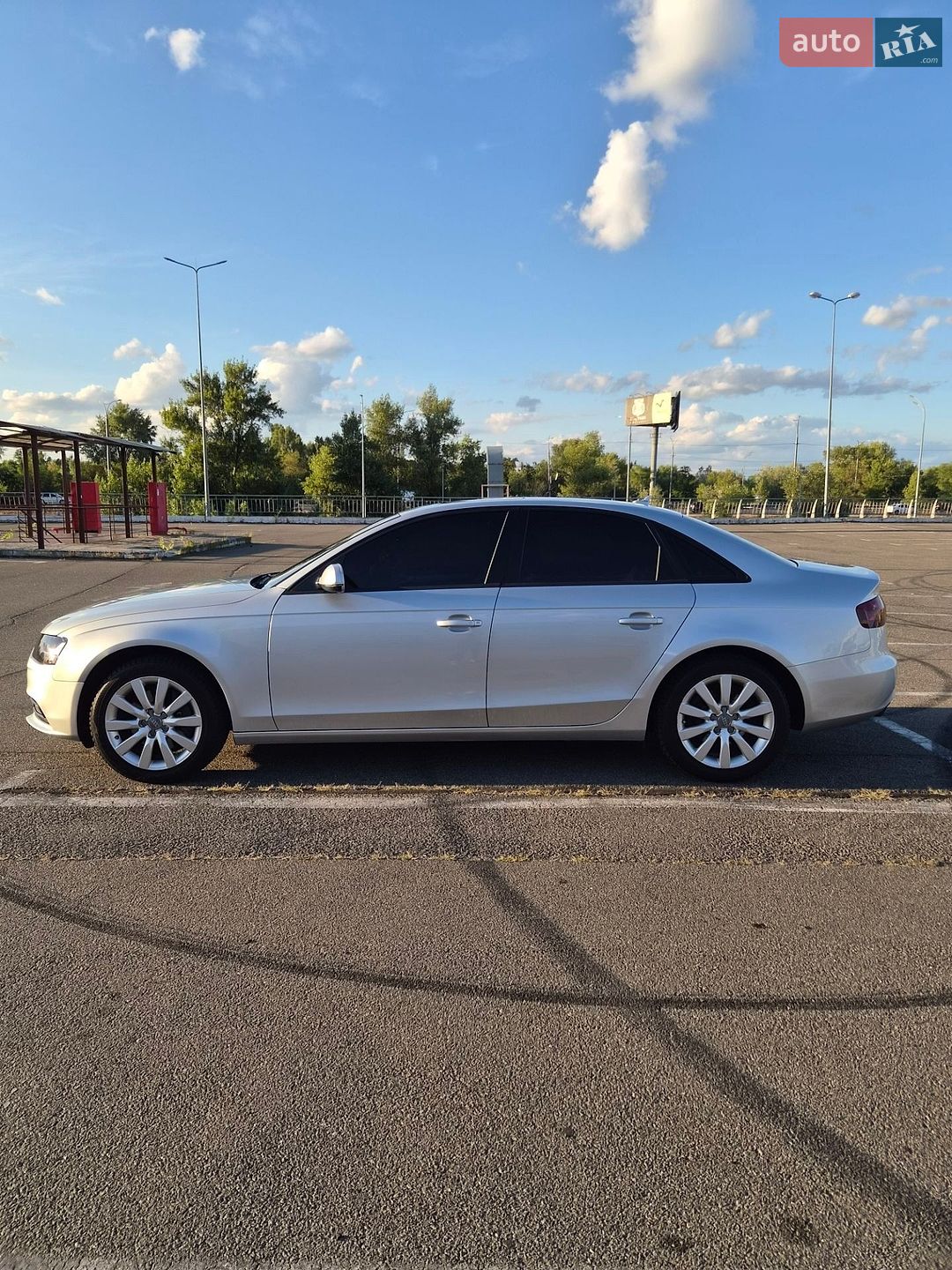 Audi A4 2012 VIN WAUBFAFL4DN011765 фото оголошення 11 з 26