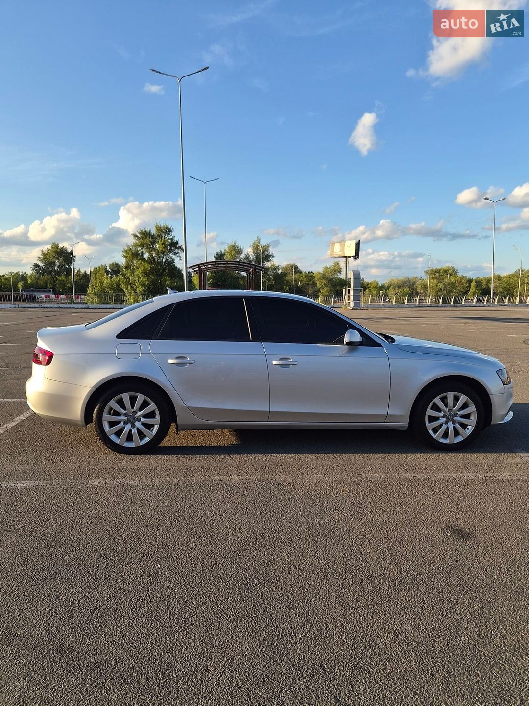 Audi A4 2012 VIN WAUBFAFL4DN011765 фото оголошення 15 з 26