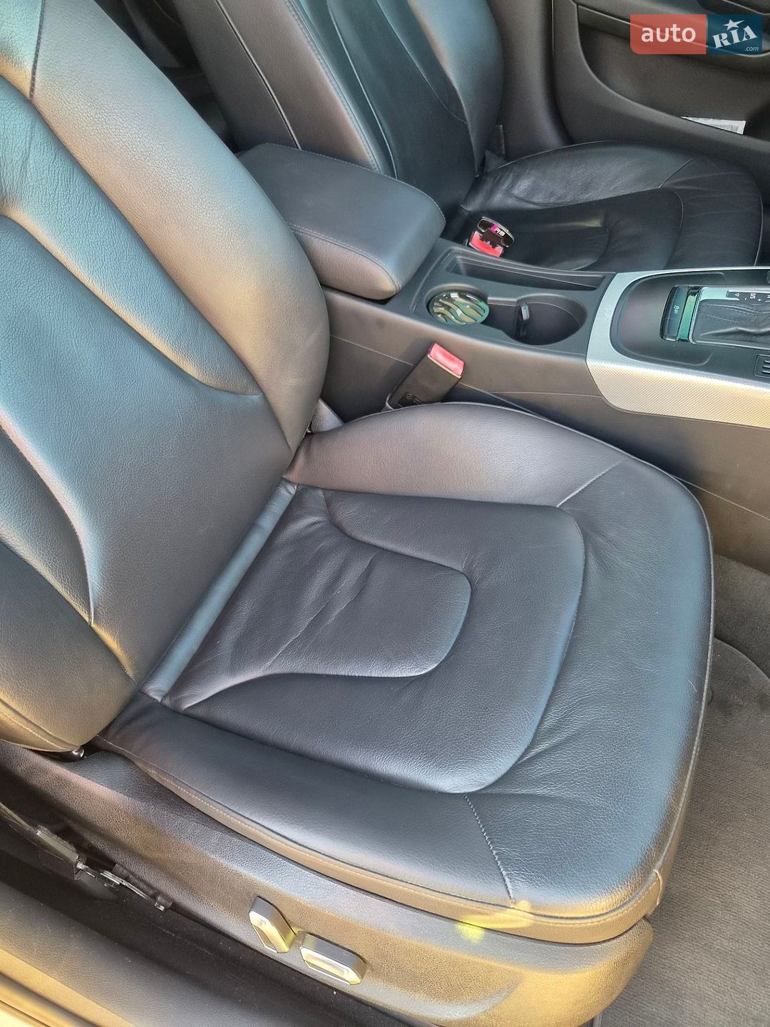 Audi A4 2012 VIN WAUBFAFL4DN011765 фото оголошення 21 з 26