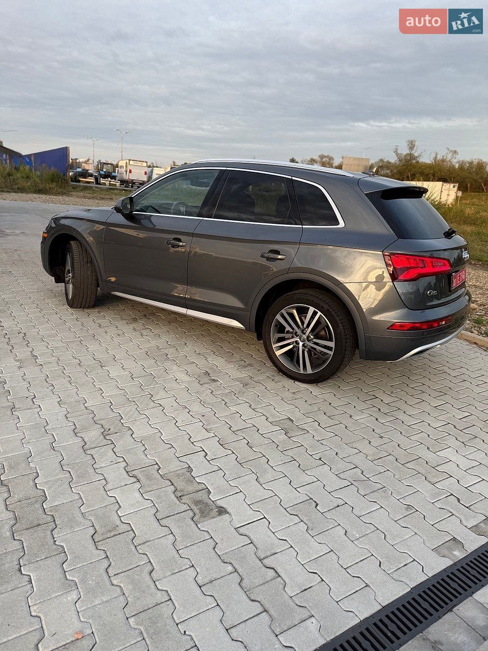 Audi Q5 2018 VIN WA1BNAFYXJ2205547 фото оголошення 33 з 74