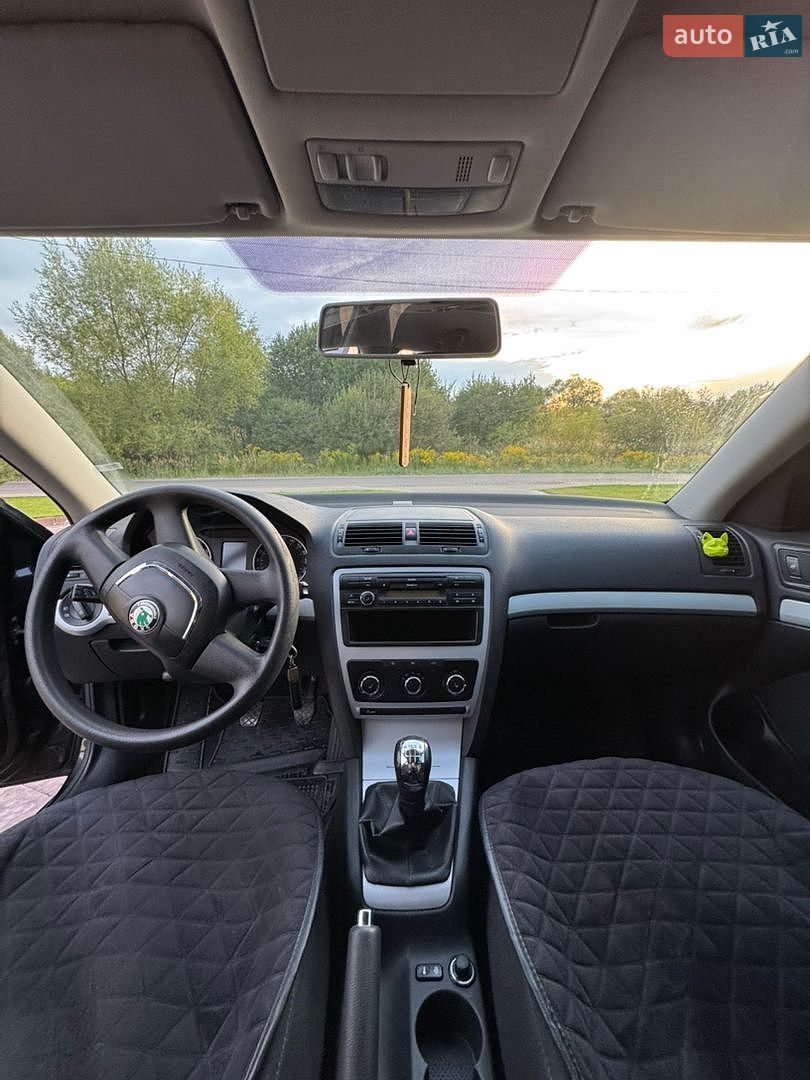 Skoda Octavia 2010 VIN TMBHJ61Z1B2064782 фото оголошення 20 з 37