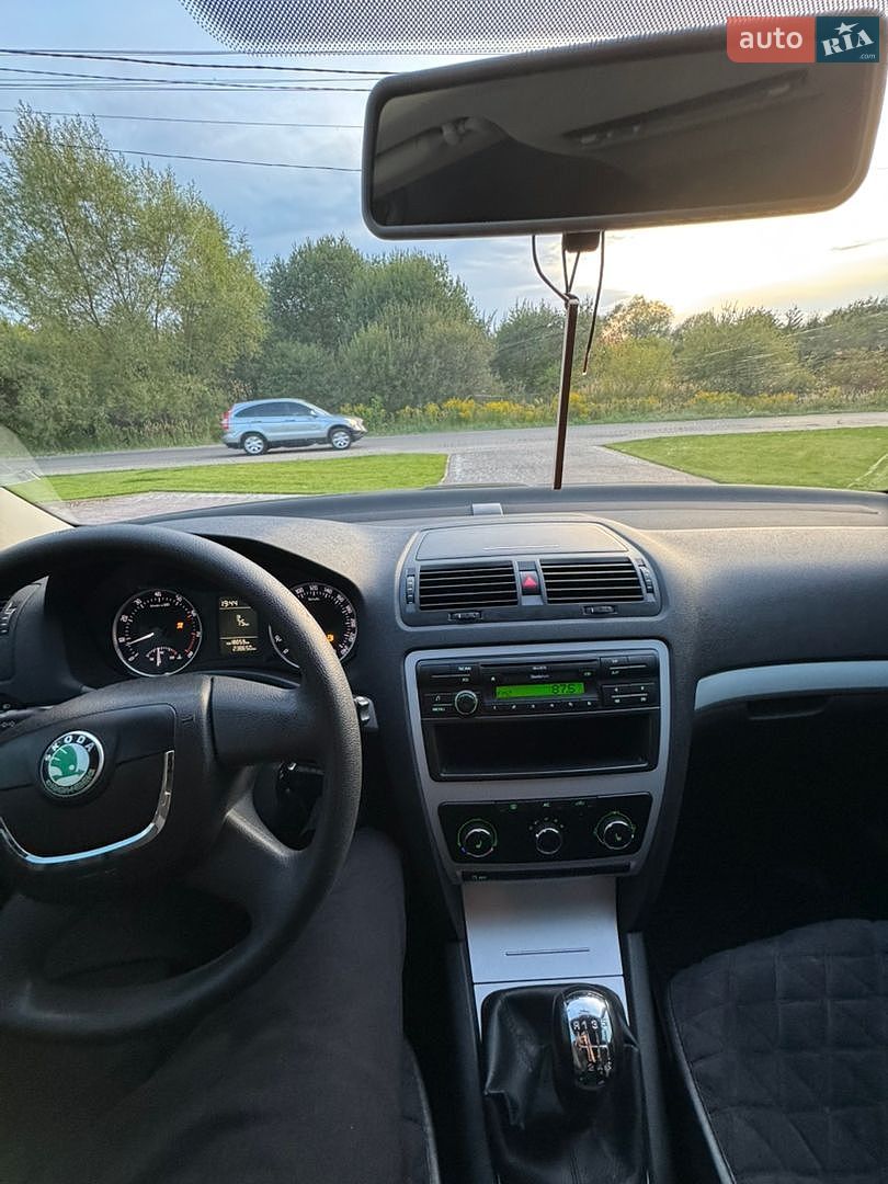 Skoda Octavia 2010 VIN TMBHJ61Z1B2064782 фото оголошення 36 з 37