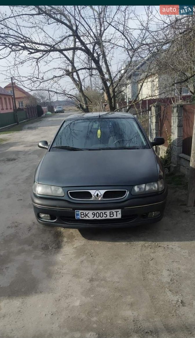 Renault Safrane 1993 VIN VF1B5440209537687 фото оголошення 2 з 9