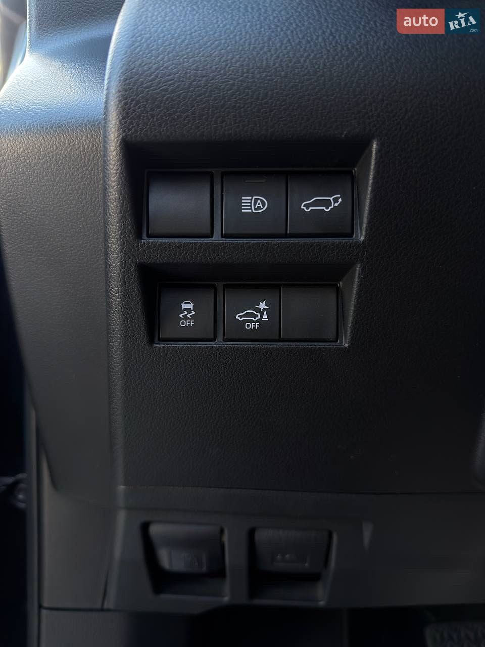 Toyota Land Cruiser 2023 VIN JTMABABJ104069296 фото оголошення 6 з 17