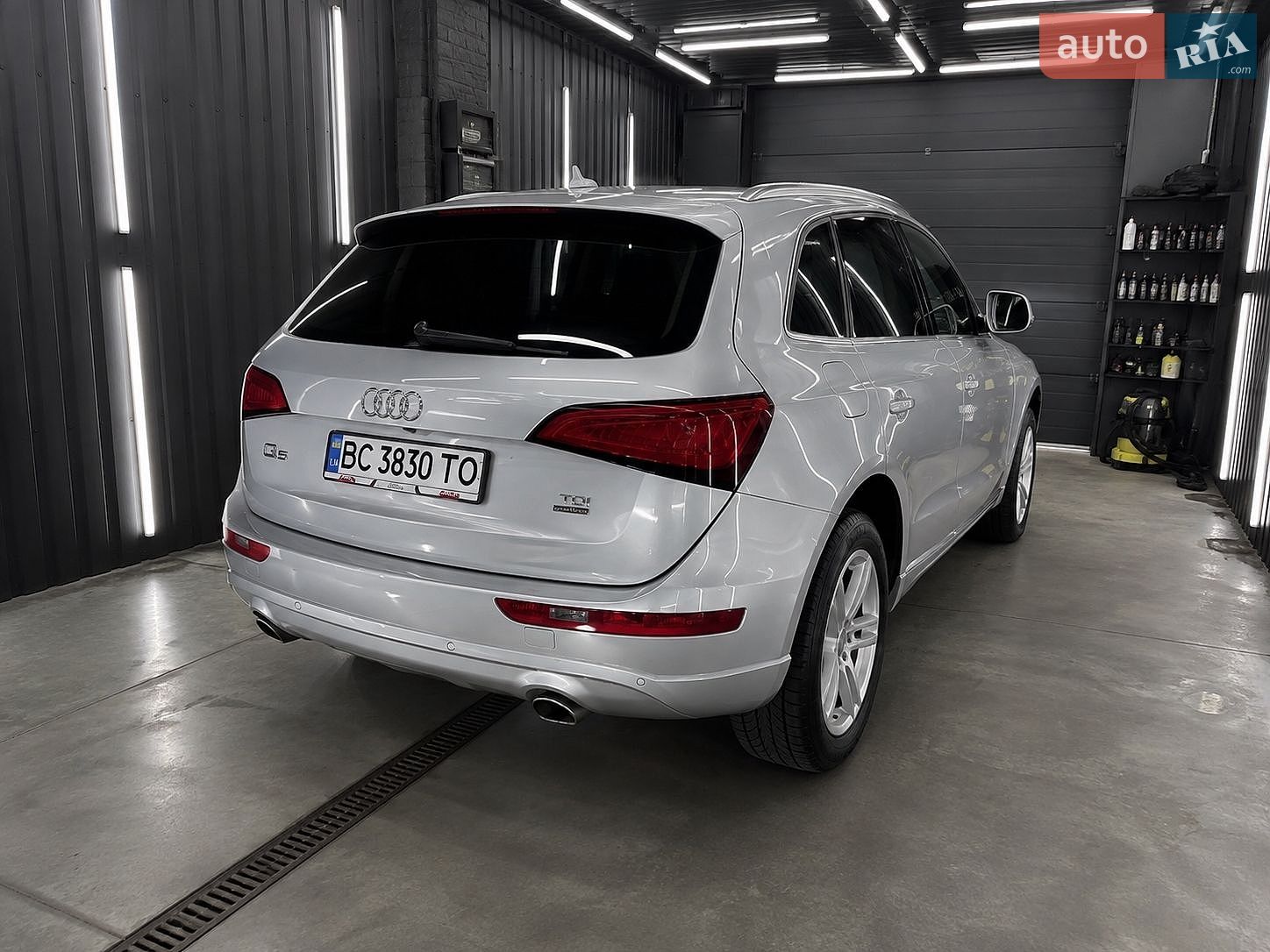 Audi Q5 2015 VIN WA1VMBFP1FA111714 фото оголошення 3 з 48