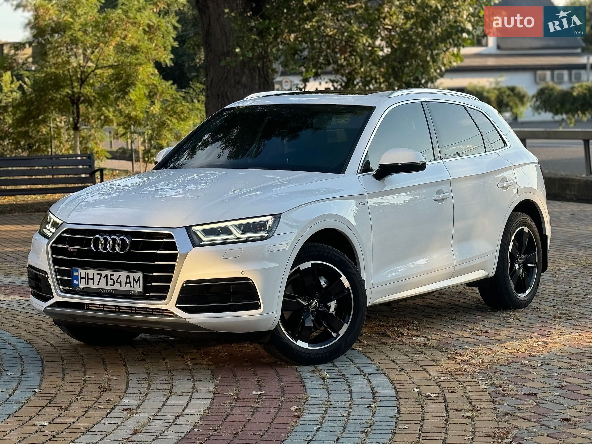 Audi Q5 2019 VIN WA1BNAFY7K2079343 фото оголошення 3 з 41
