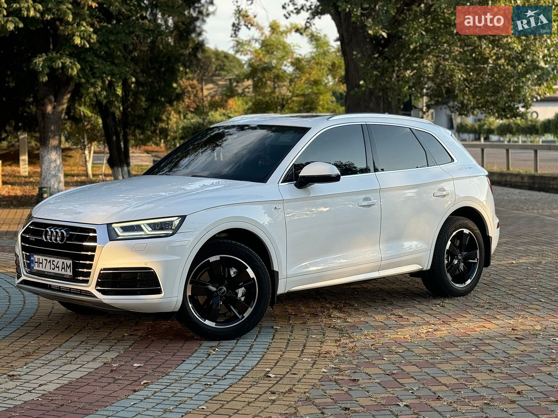 Audi Q5 2019 VIN WA1BNAFY7K2079343 фото оголошення 4 з 41