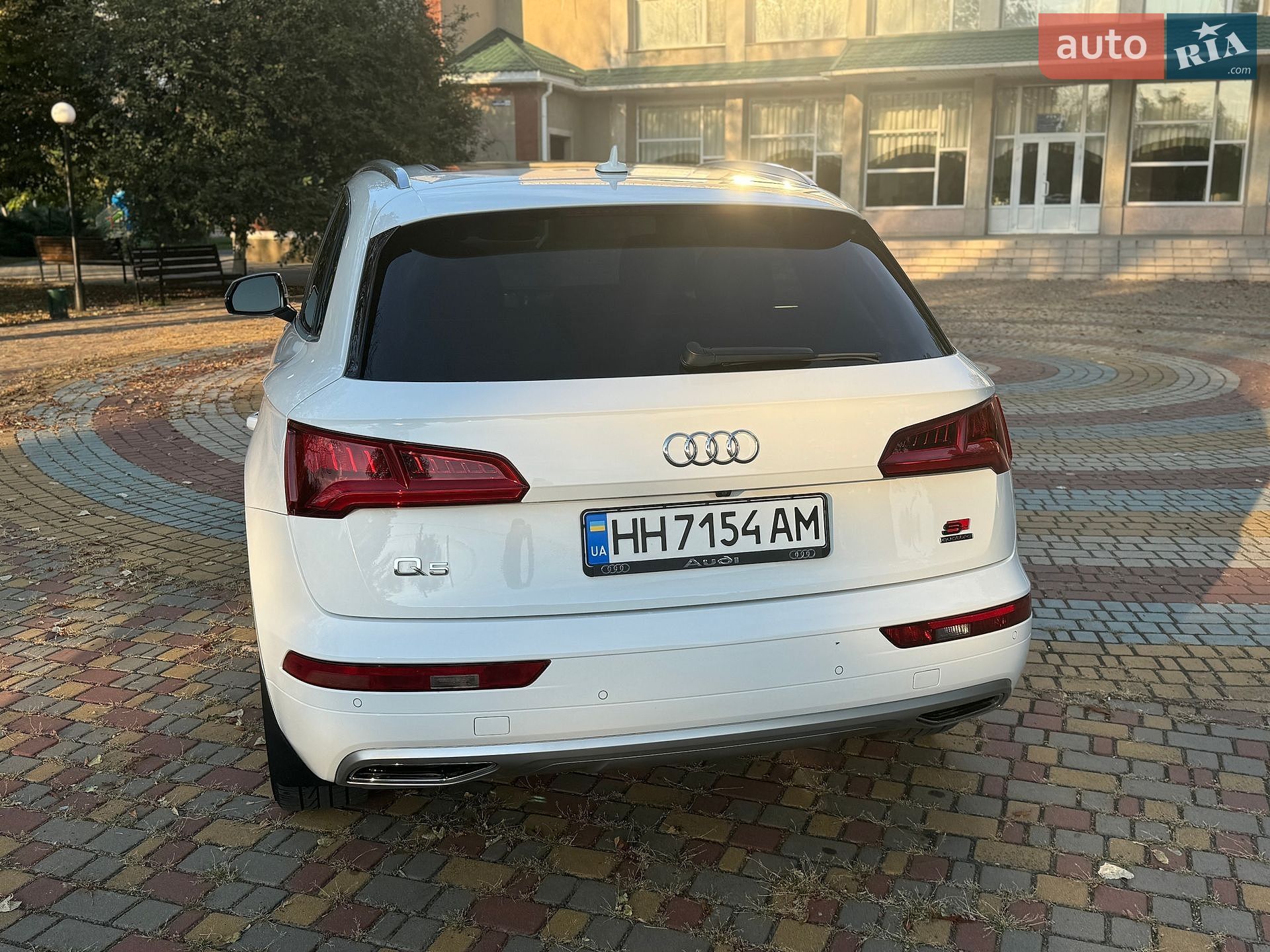 Audi Q5 2019 VIN WA1BNAFY7K2079343 фото оголошення 9 з 41