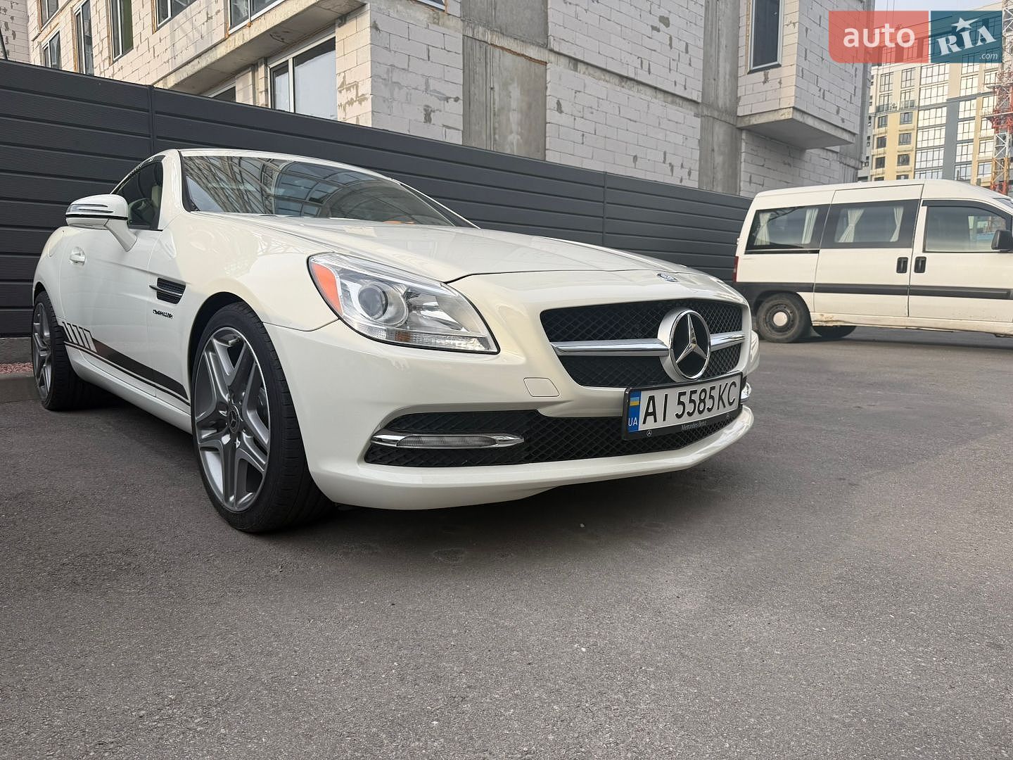 Mercedes-Benz SLK-Class 2012 VIN WDDPK4HA2DF050016 фото оголошення 32 з 35