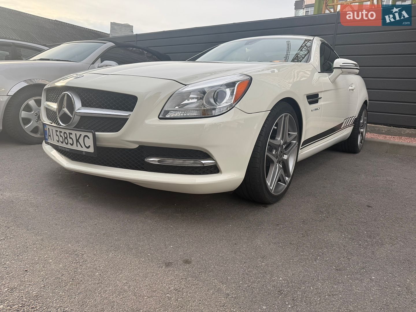 Mercedes-Benz SLK-Class 2012 VIN WDDPK4HA2DF050016 фото оголошення 34 з 35
