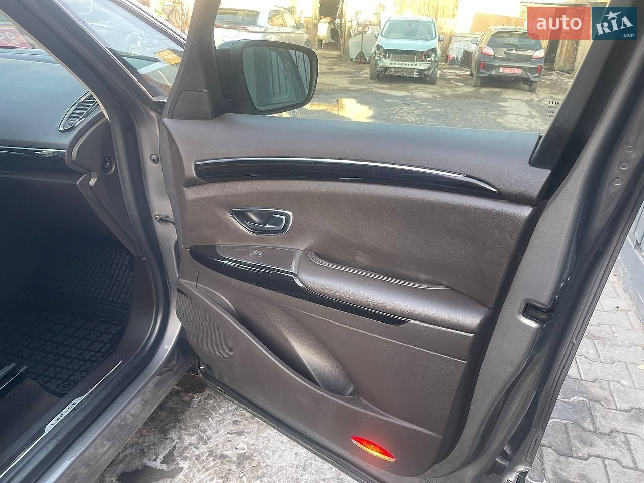 Renault Espace 2016 VIN VF1RFC00954033715 фото оголошення 17 з 53