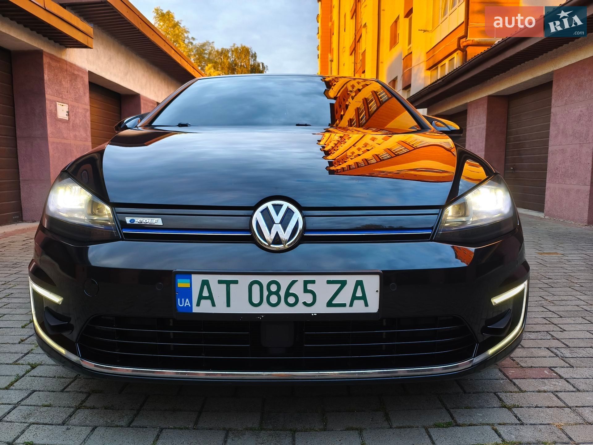 Volkswagen e-Golf 2014 VIN WVWZZZAUZFW900779 фото оголошення 11 з 18