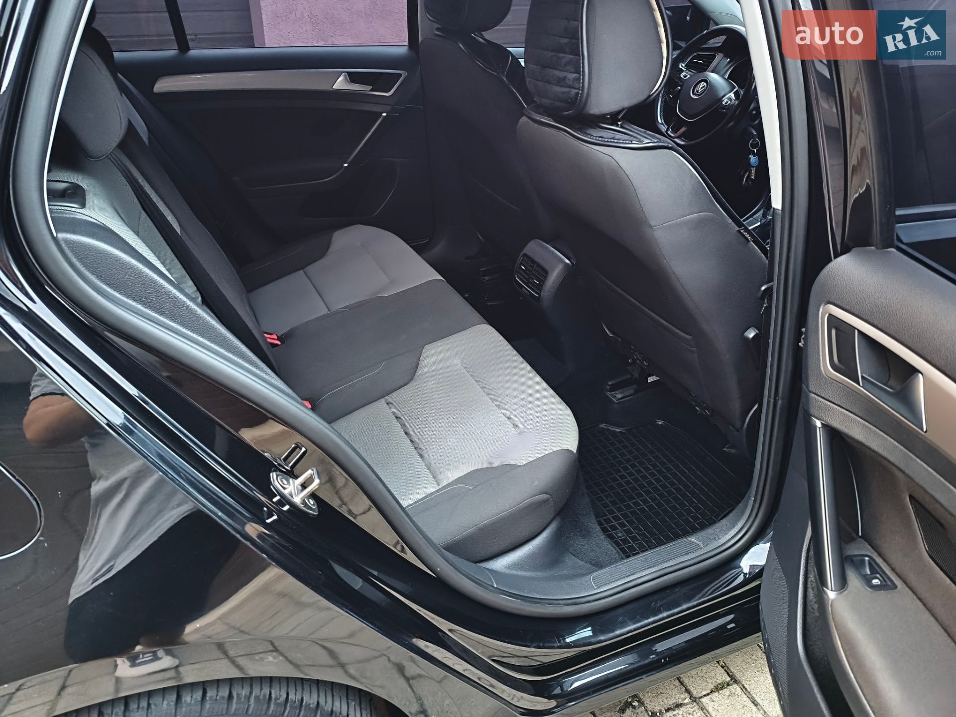 Volkswagen e-Golf 2014 VIN WVWZZZAUZFW900779 фото оголошення 16 з 18