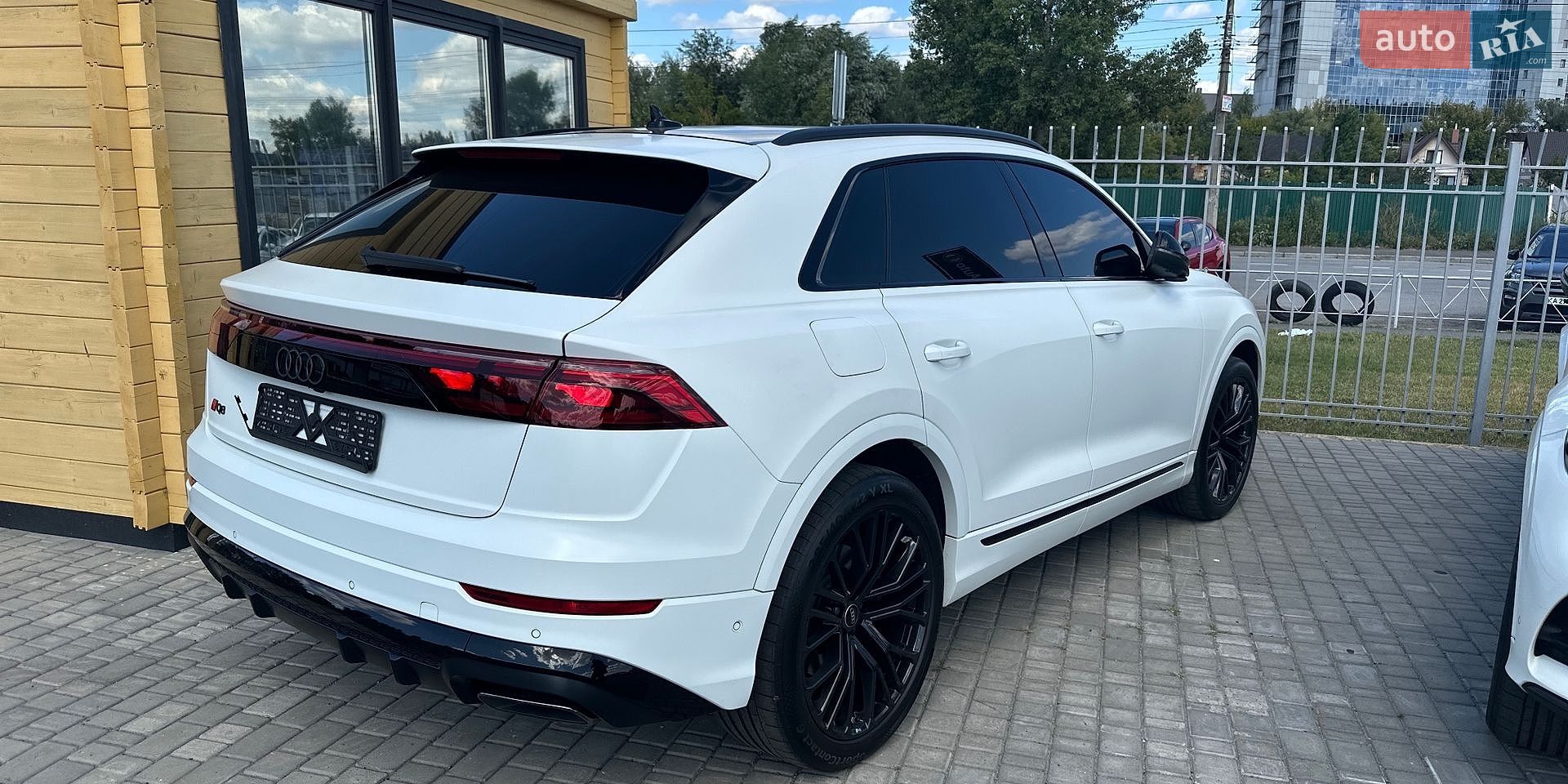 Audi Q8 2024 VIN WAUZZZF12RD015670 фото оголошення 6 з 25