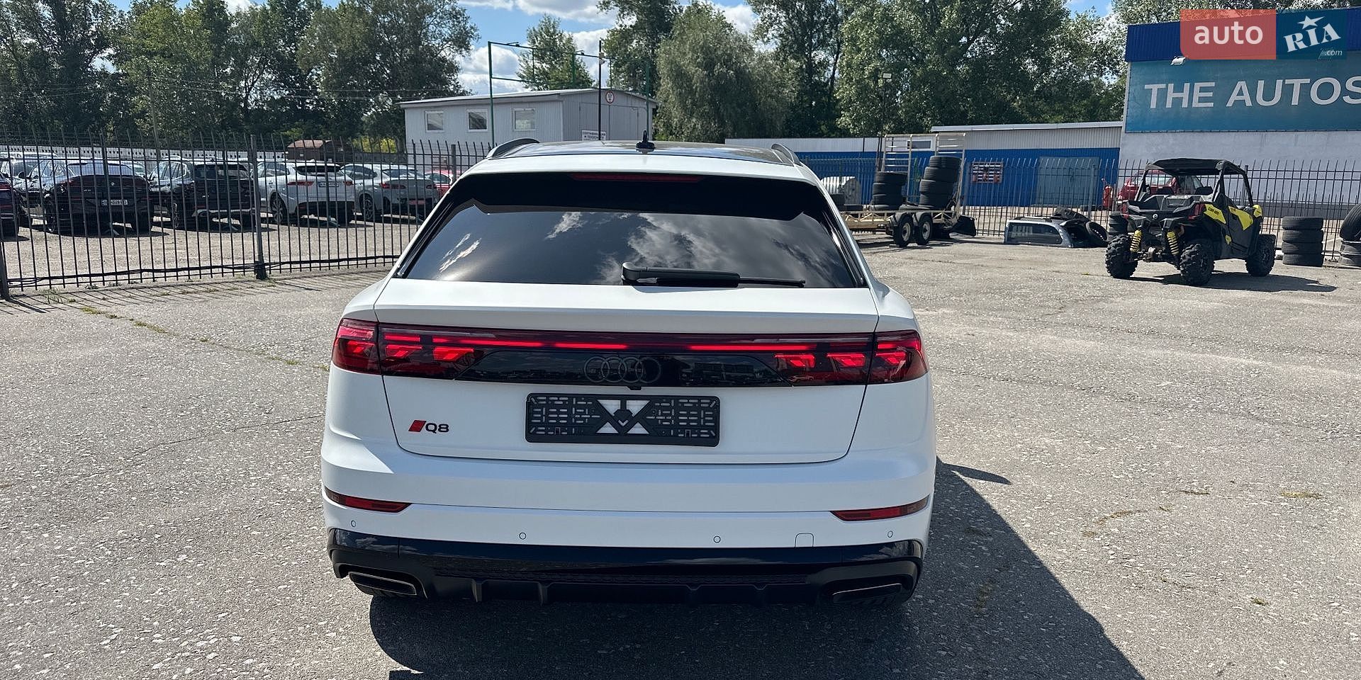 Audi Q8 2024 VIN WAUZZZF12RD015670 фото оголошення 11 з 25