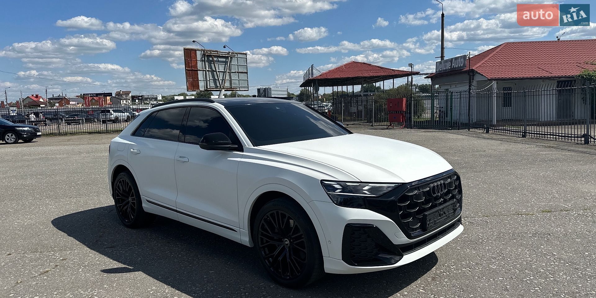 Audi Q8 2024 VIN WAUZZZF12RD015670 фото оголошення 3 з 25